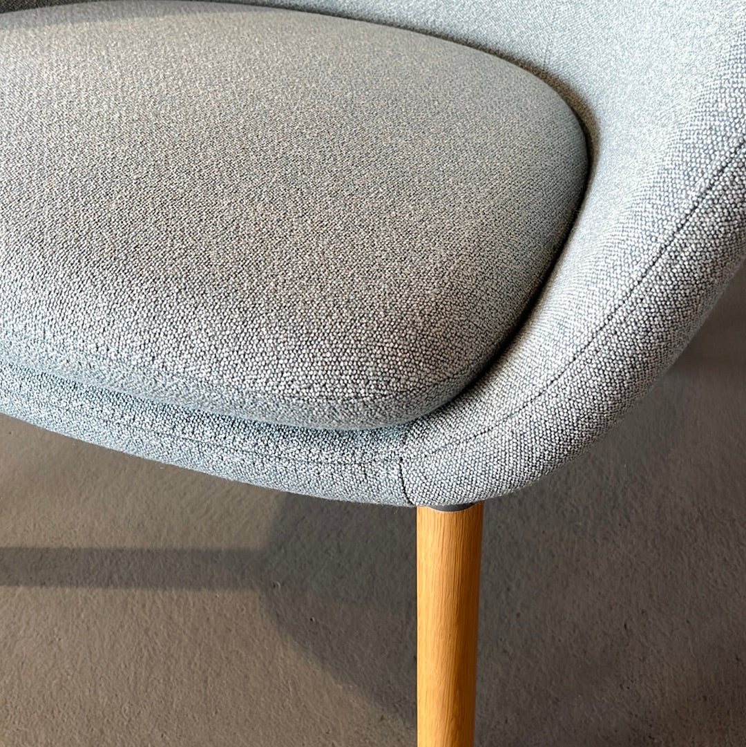 Vitra / HAL LOUNGE CHAIR + OTTOMAN / Sessel und Hocker