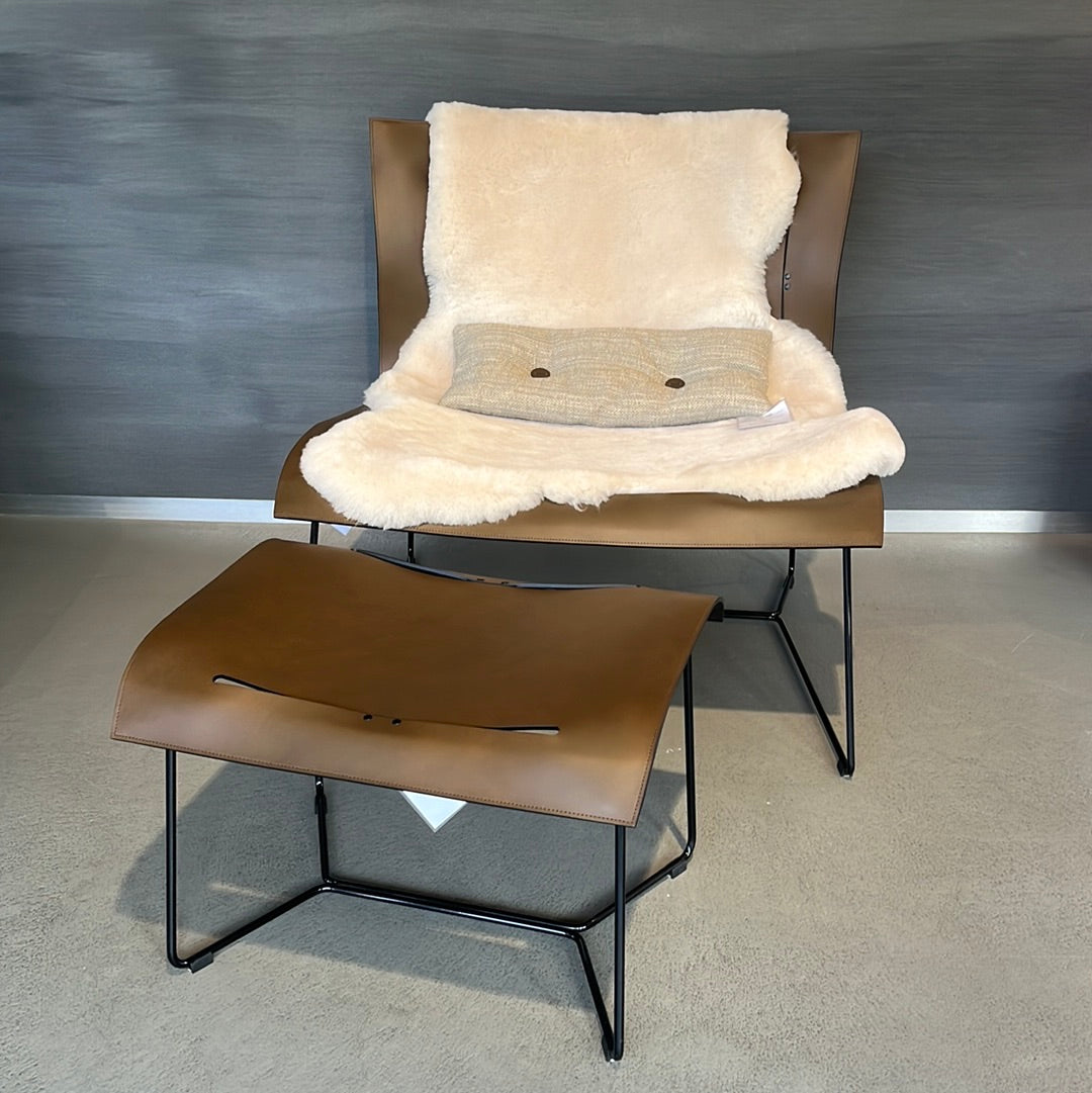 CUOIO LOUNGE 1202 inkl. Hocker und Fell