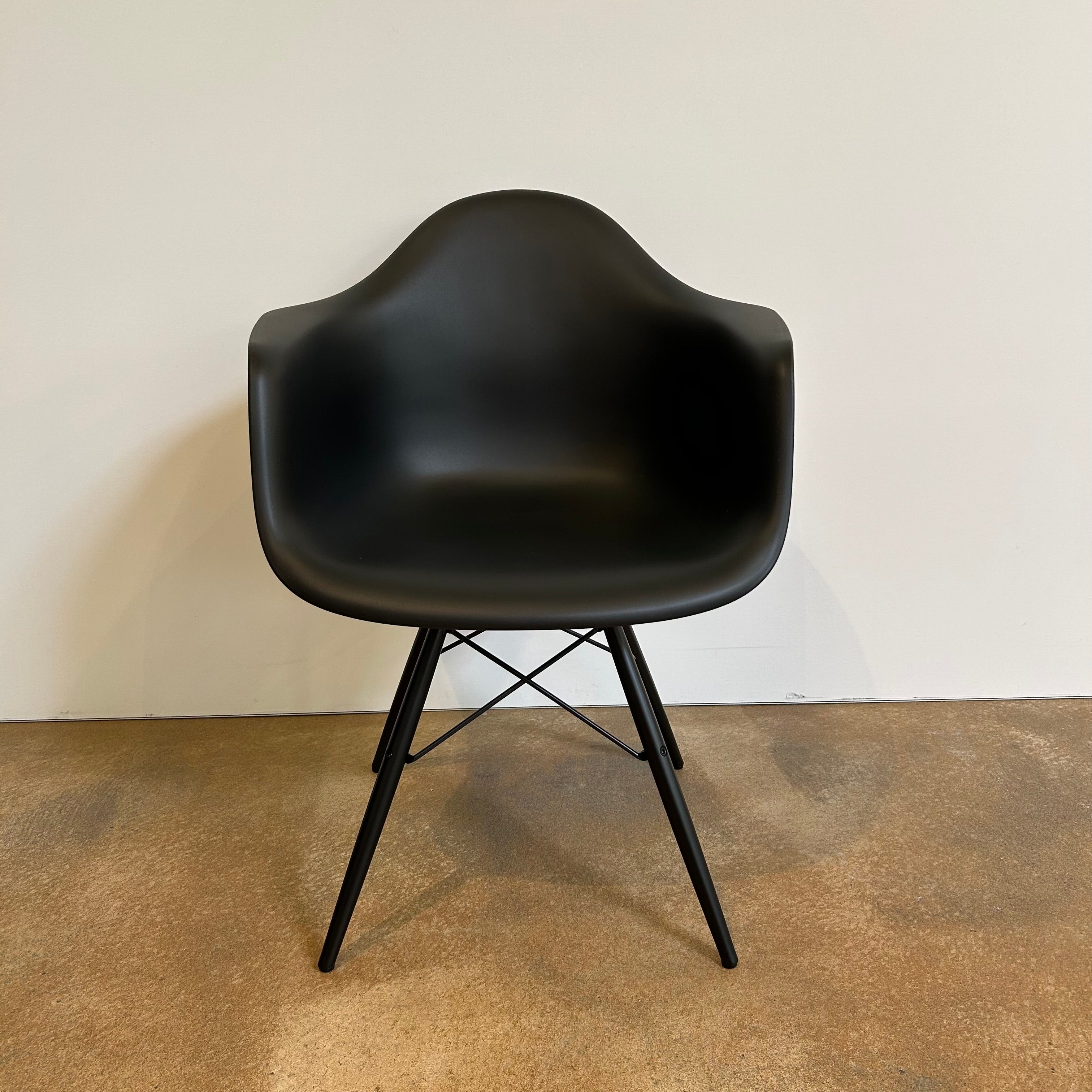 Vitra DAR