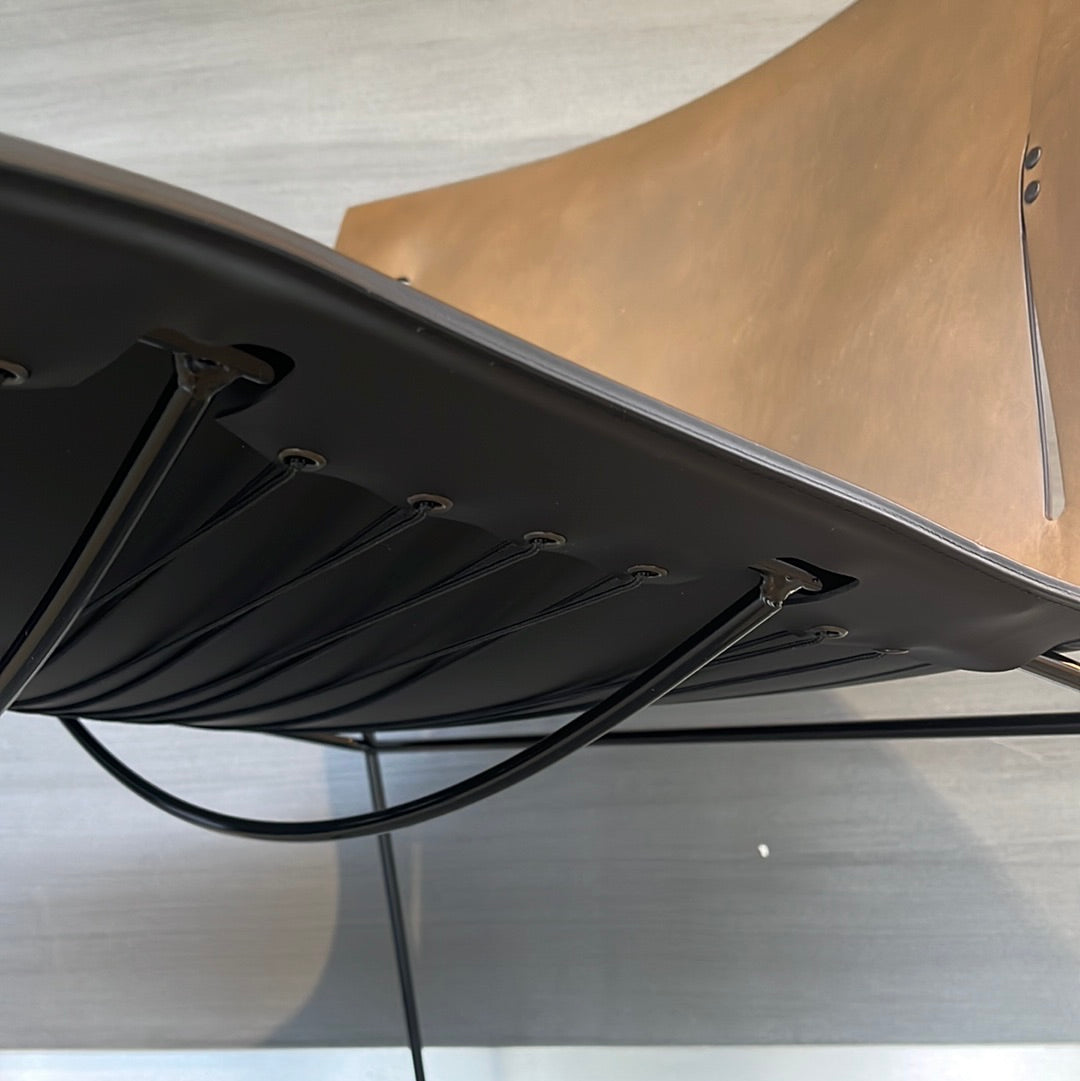 CUOIO LOUNGE 1202 inkl. Hocker und Fell