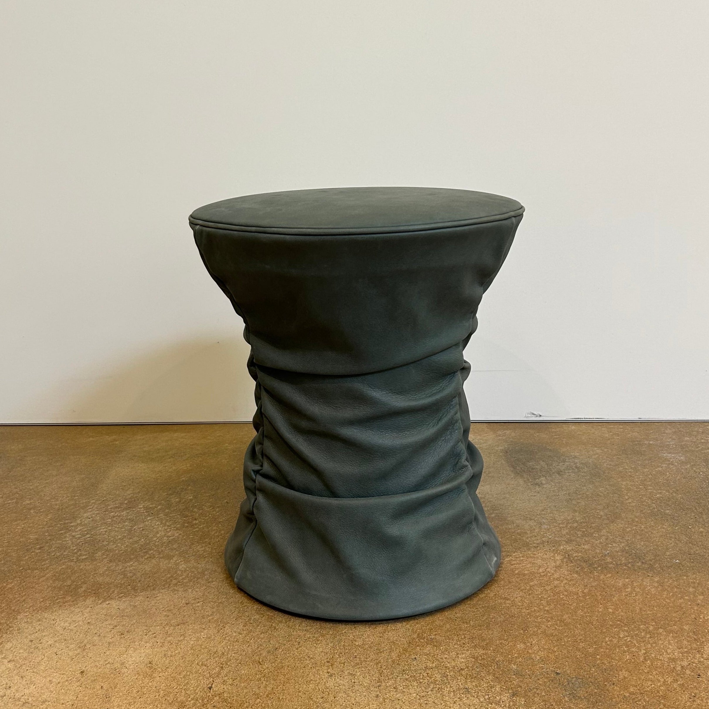 Walter Knoll / Bellows 222-H1 / Hocker blue tourmaline - Architare shop