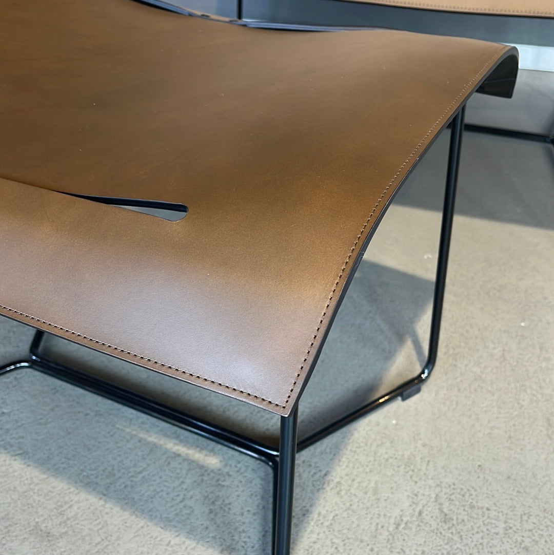 CUOIO LOUNGE 1202 inkl. Hocker und Fell
