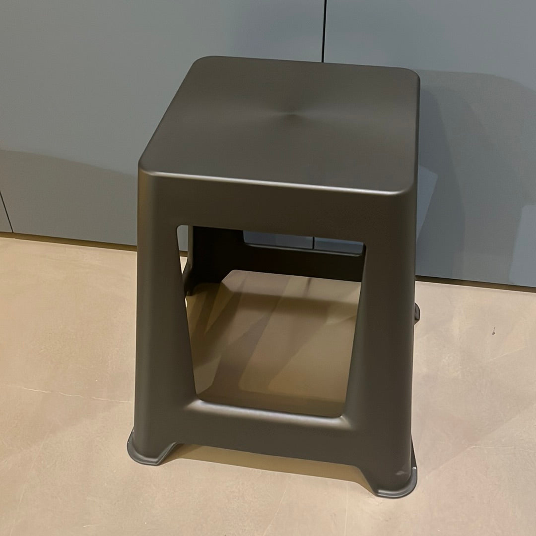 Vitra / Chap / Hocker Schwarz