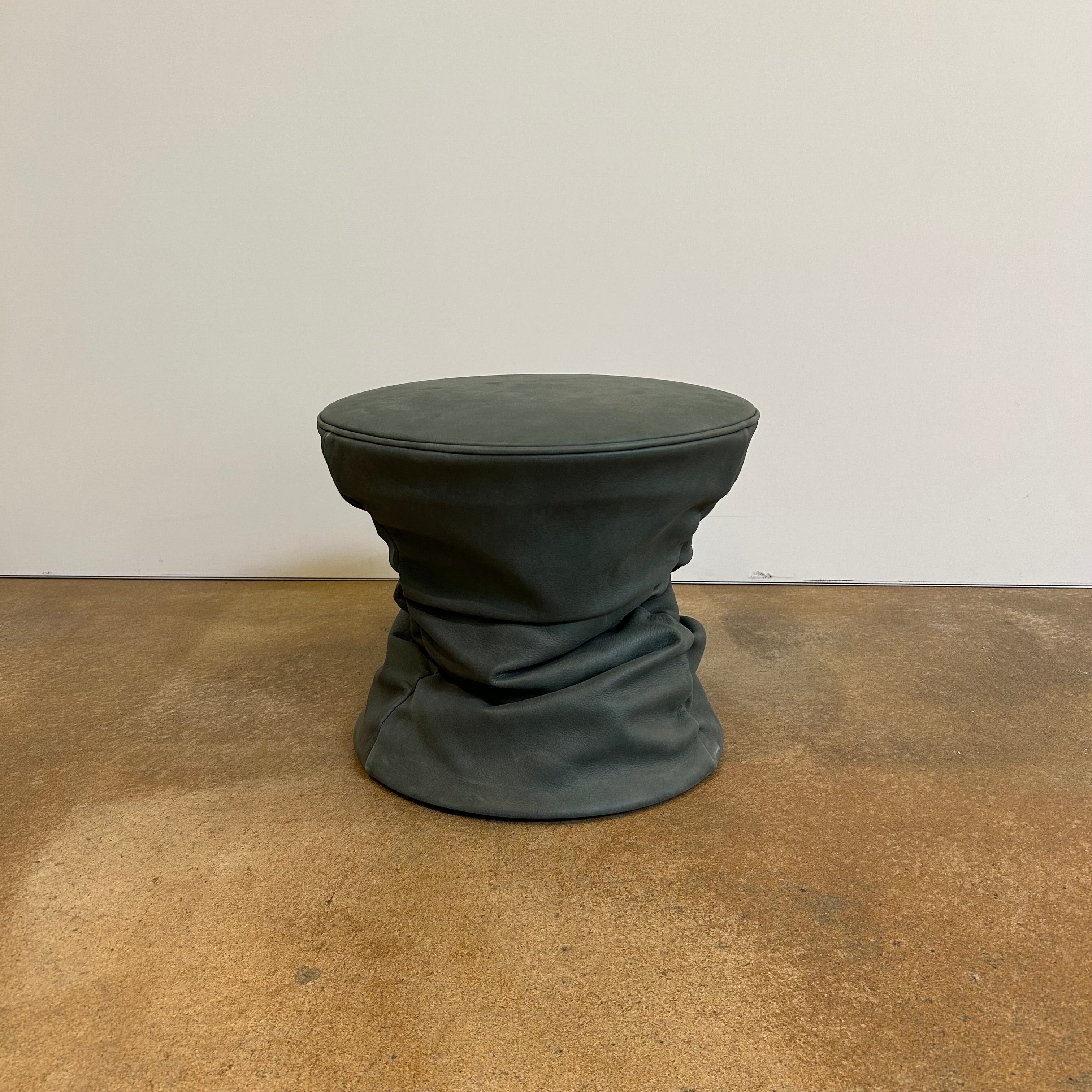 Walter Knoll / Bellows 222-H1 / Hocker blue tourmaline - Architare shop