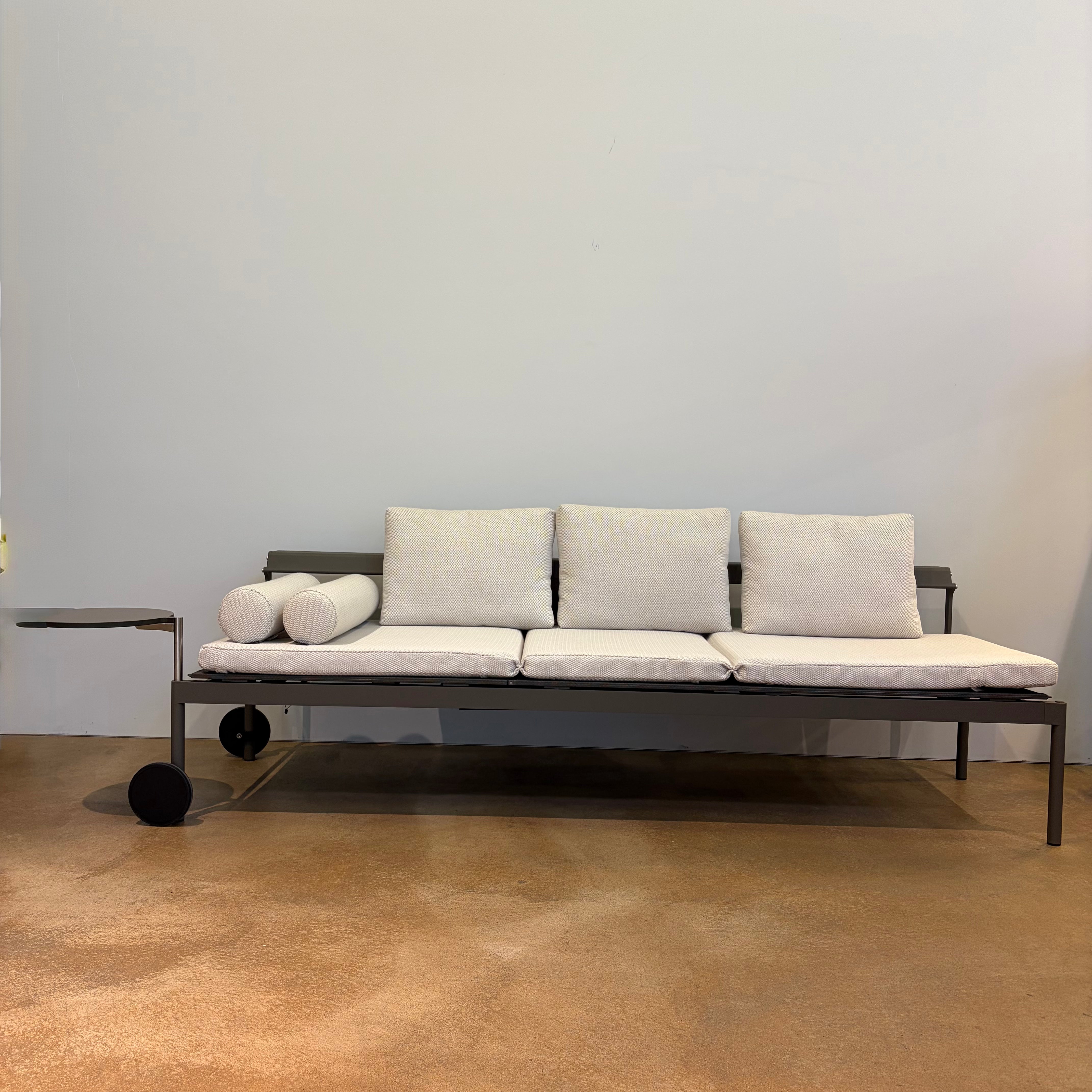 Extremis / Sol + Luna Australis / Outdoorsofa Sonnenliege mit Tisch