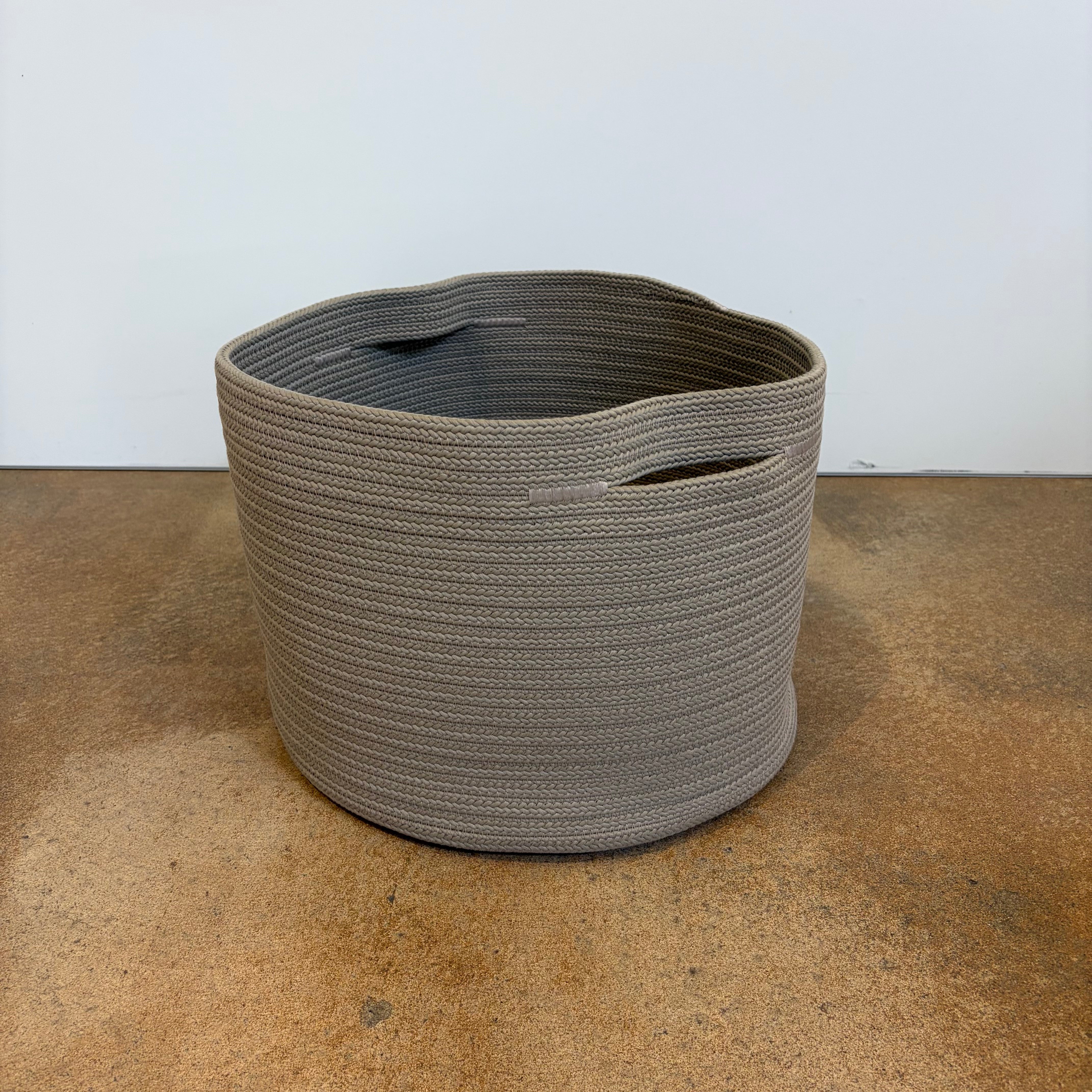 Fischer Möbel / Umbria Outdoor Basket / Korb - architare shop