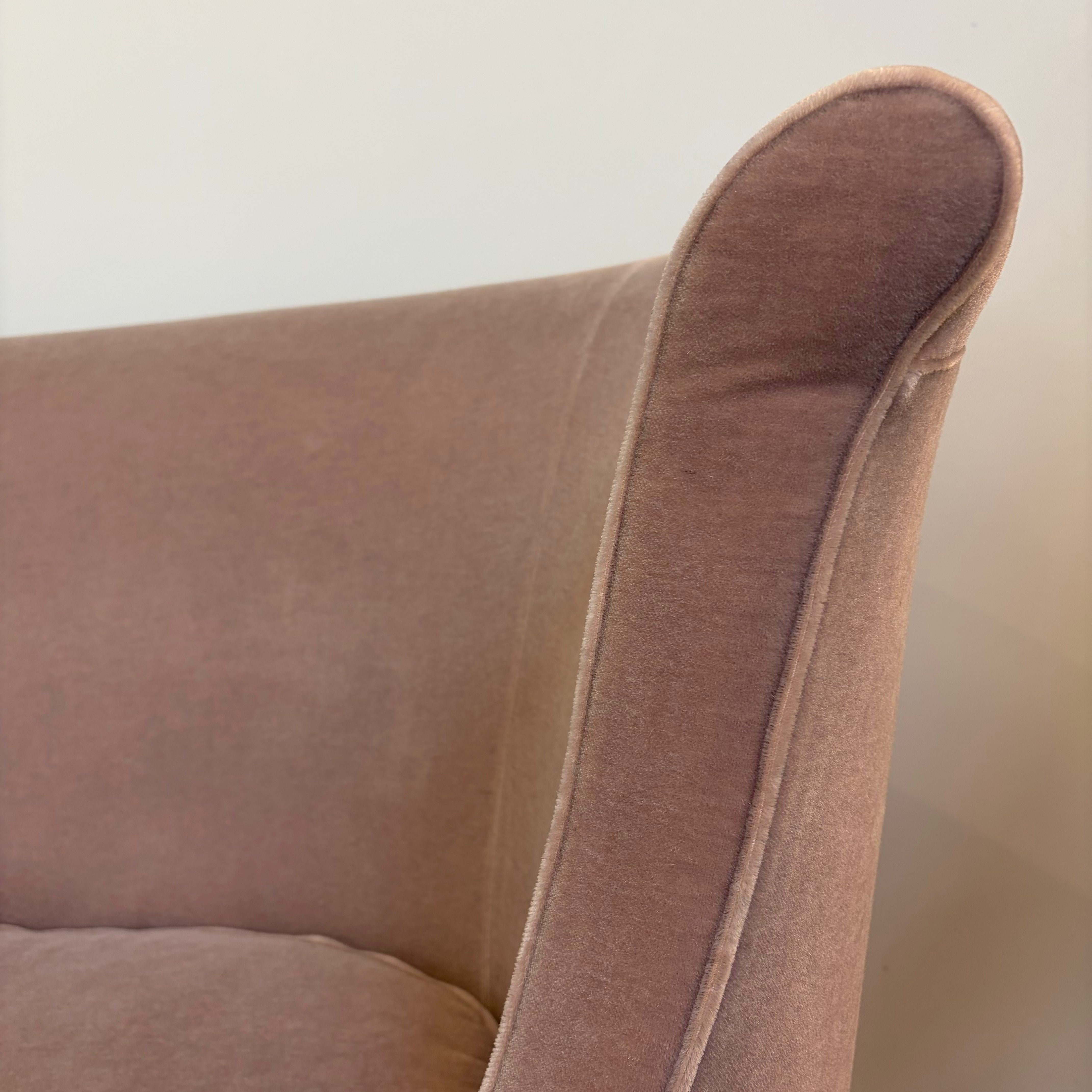 Moroso / New-tone Ovales Sofa Medium / Sofa
