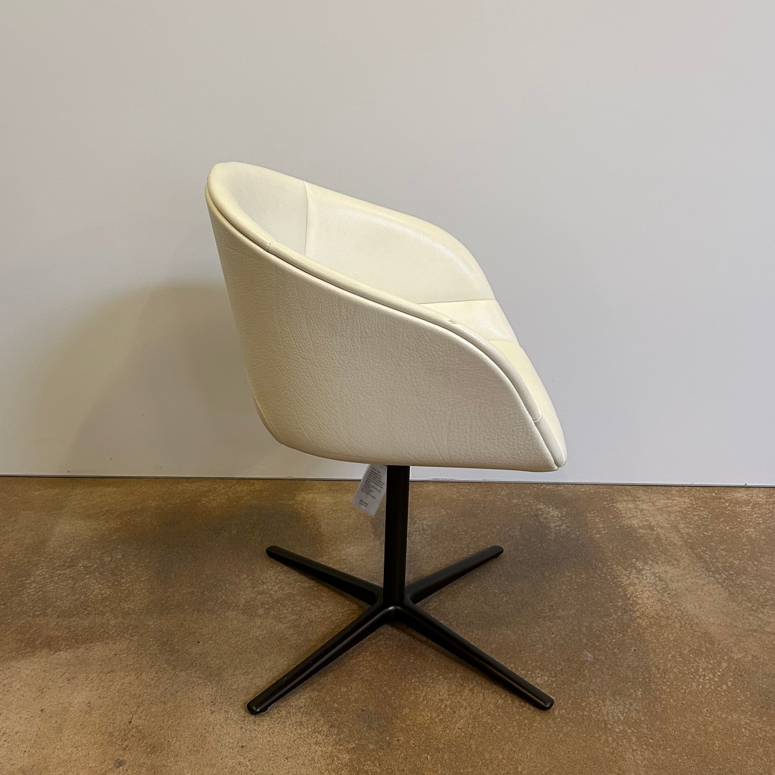 Walter Knoll Schalensessel Kyo 1343