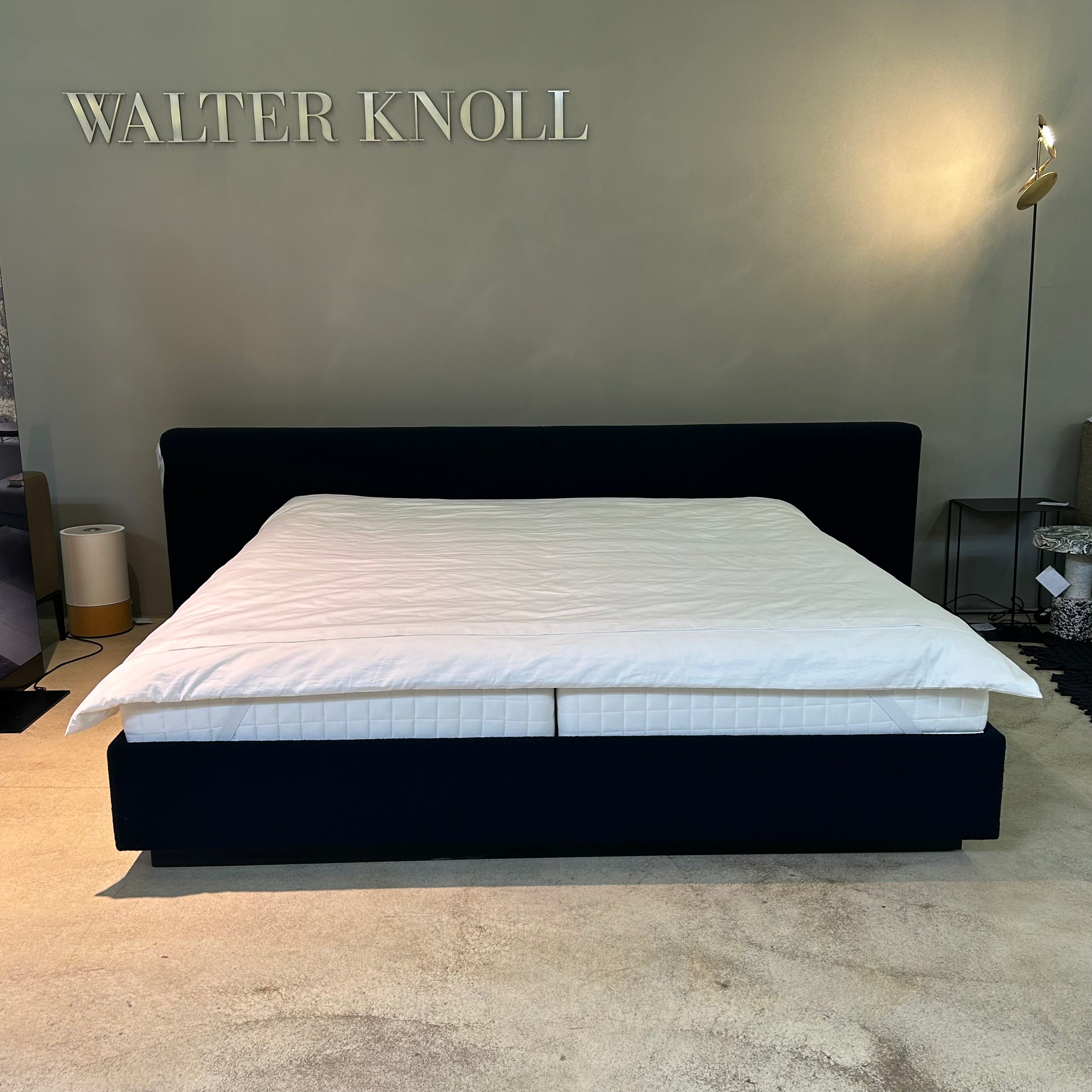 Walter Knoll YUUTO 810-200 mit Überstand