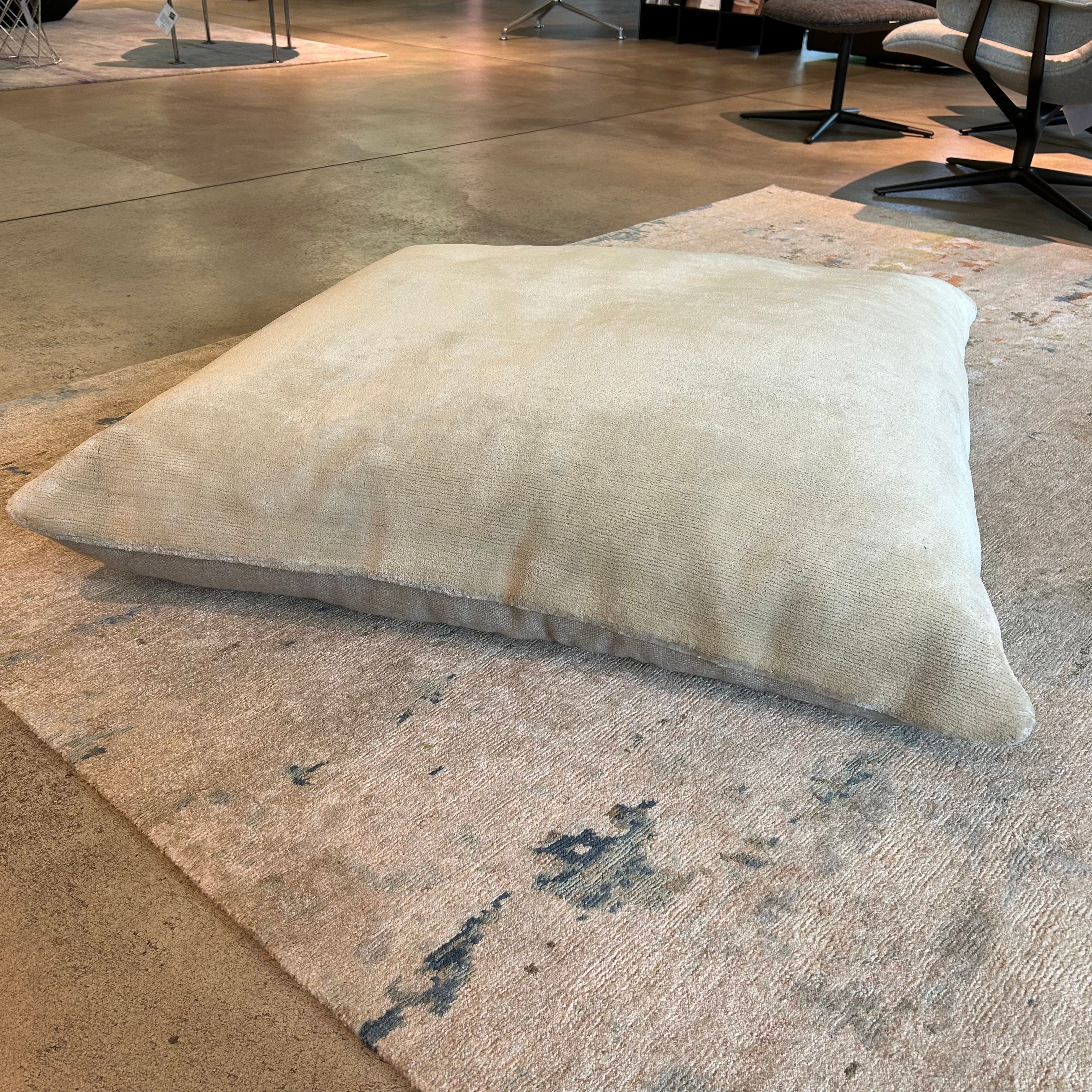 Walter Knoll Bodenkissen  BADAWI