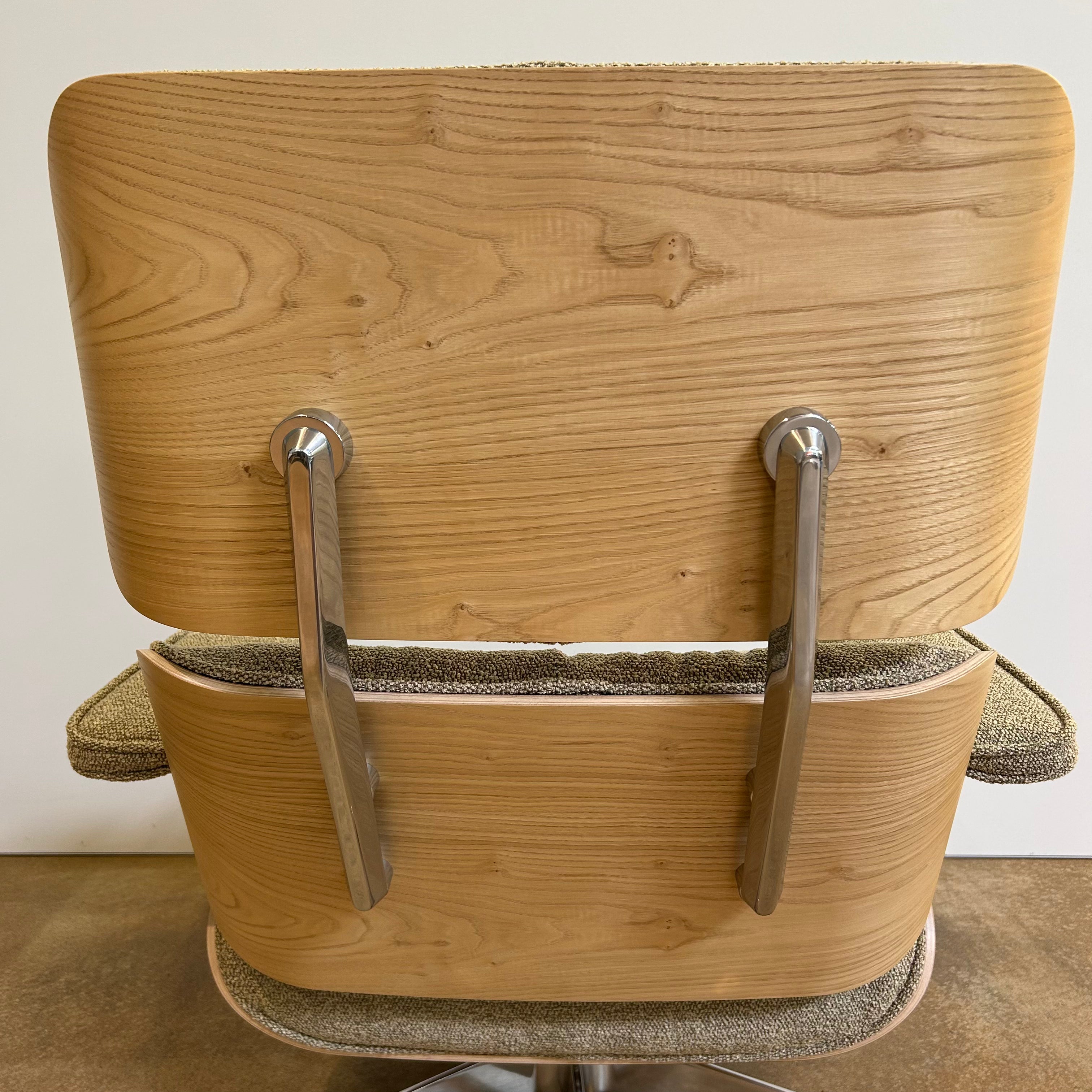 Vitra / LOUNGE CHAIR + OTTOMAN / Sessel und Hocker