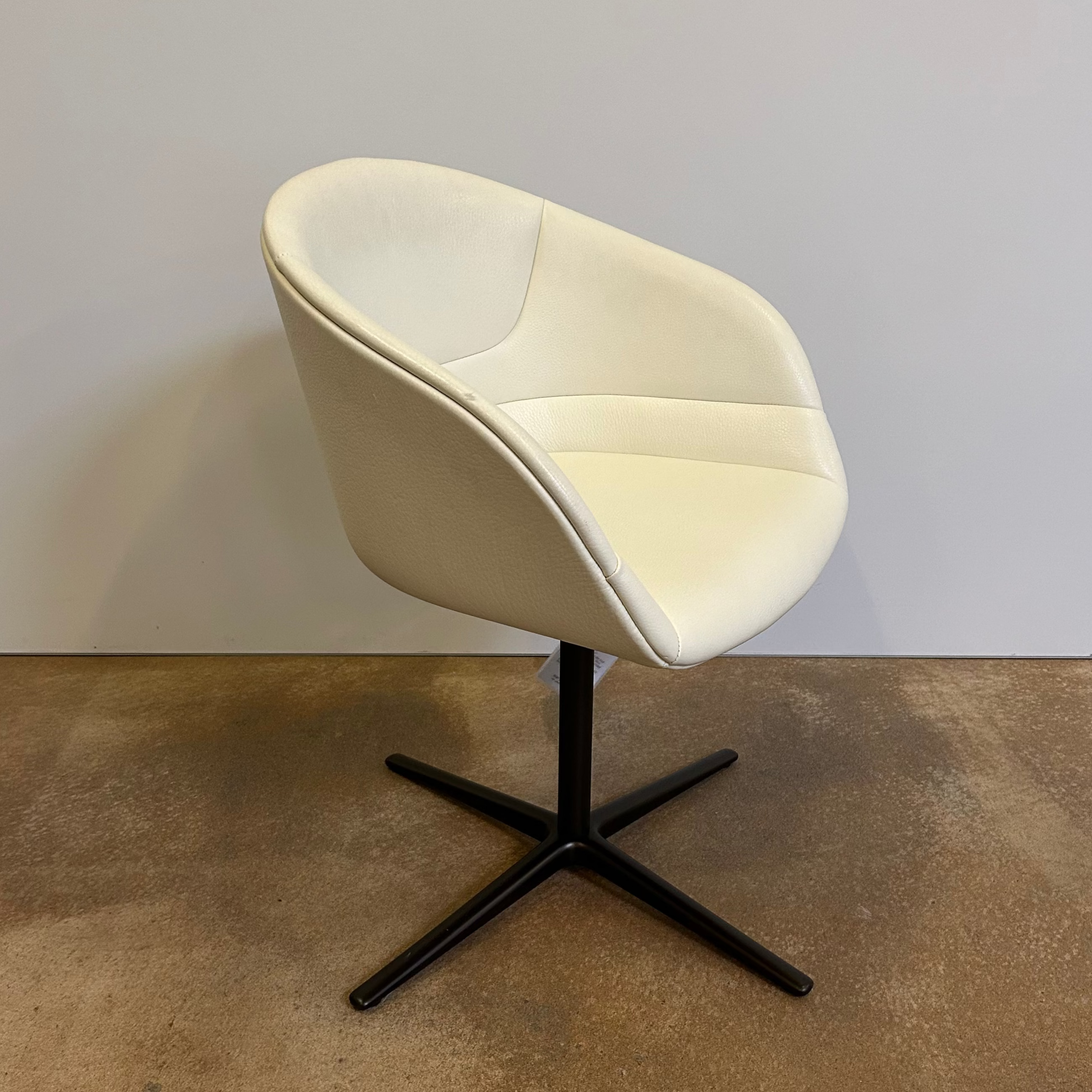 Walter Knoll Schalensessel Kyo 1343