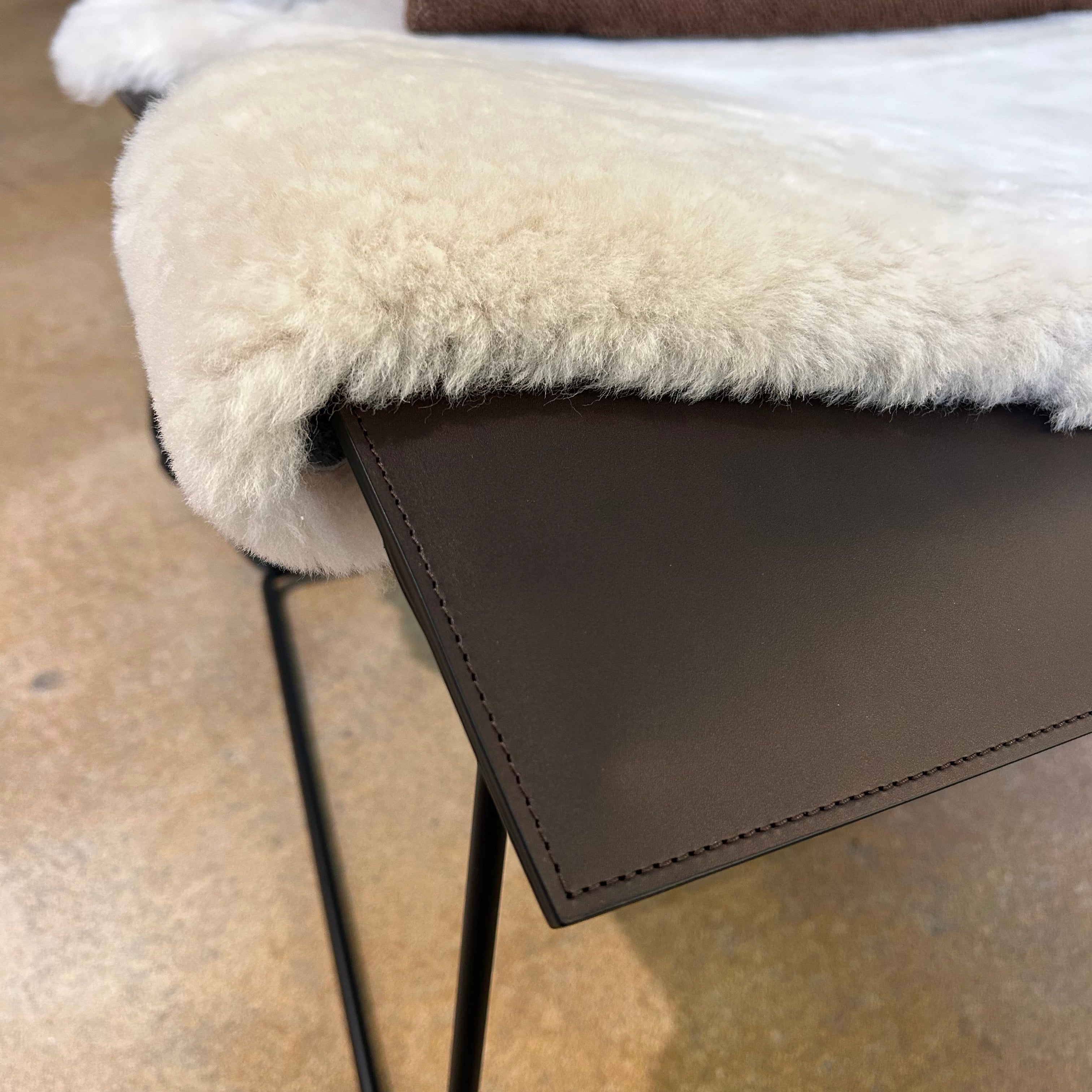 Cuoio Lounge Detail