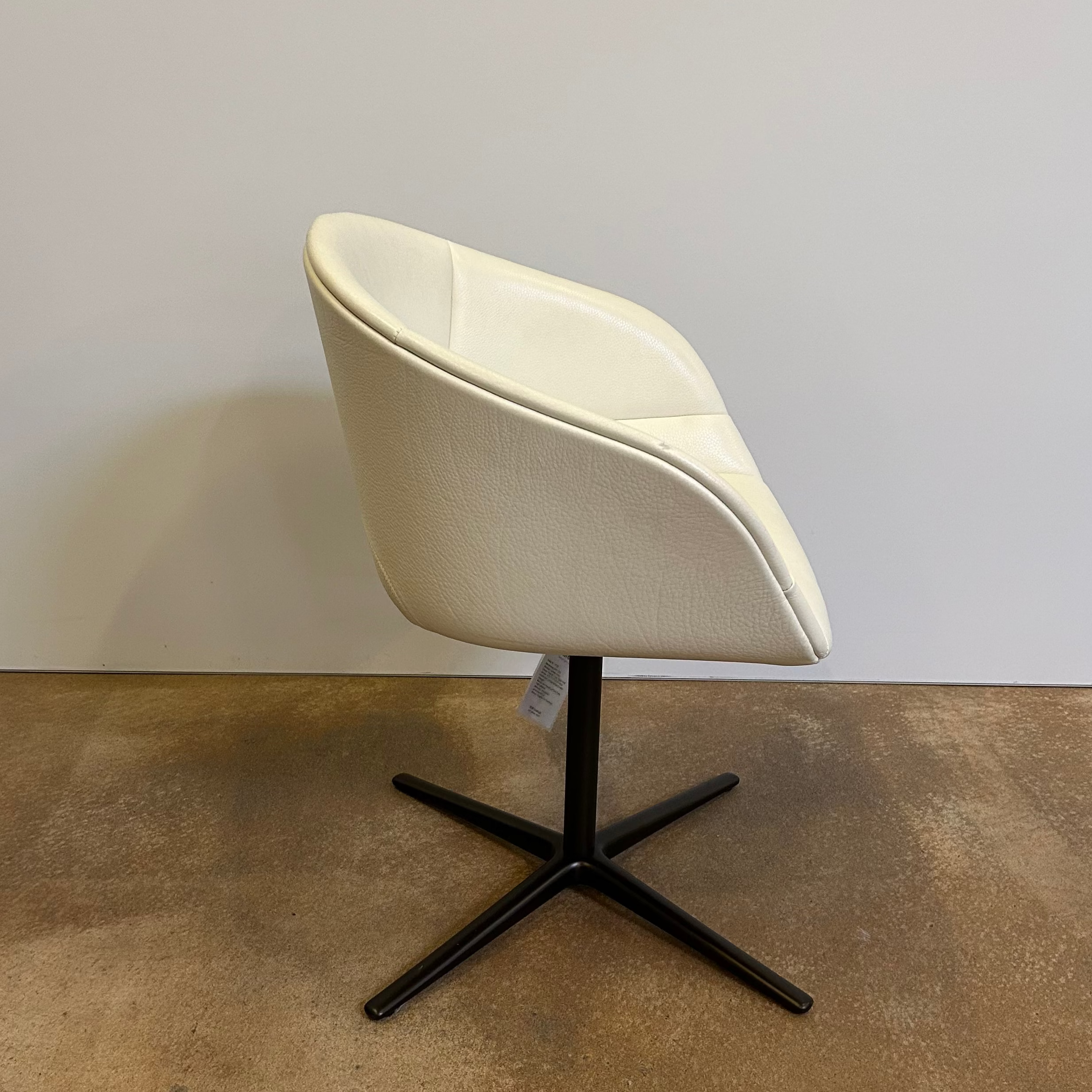 Walter Knoll Schalensessel Kyo 1343