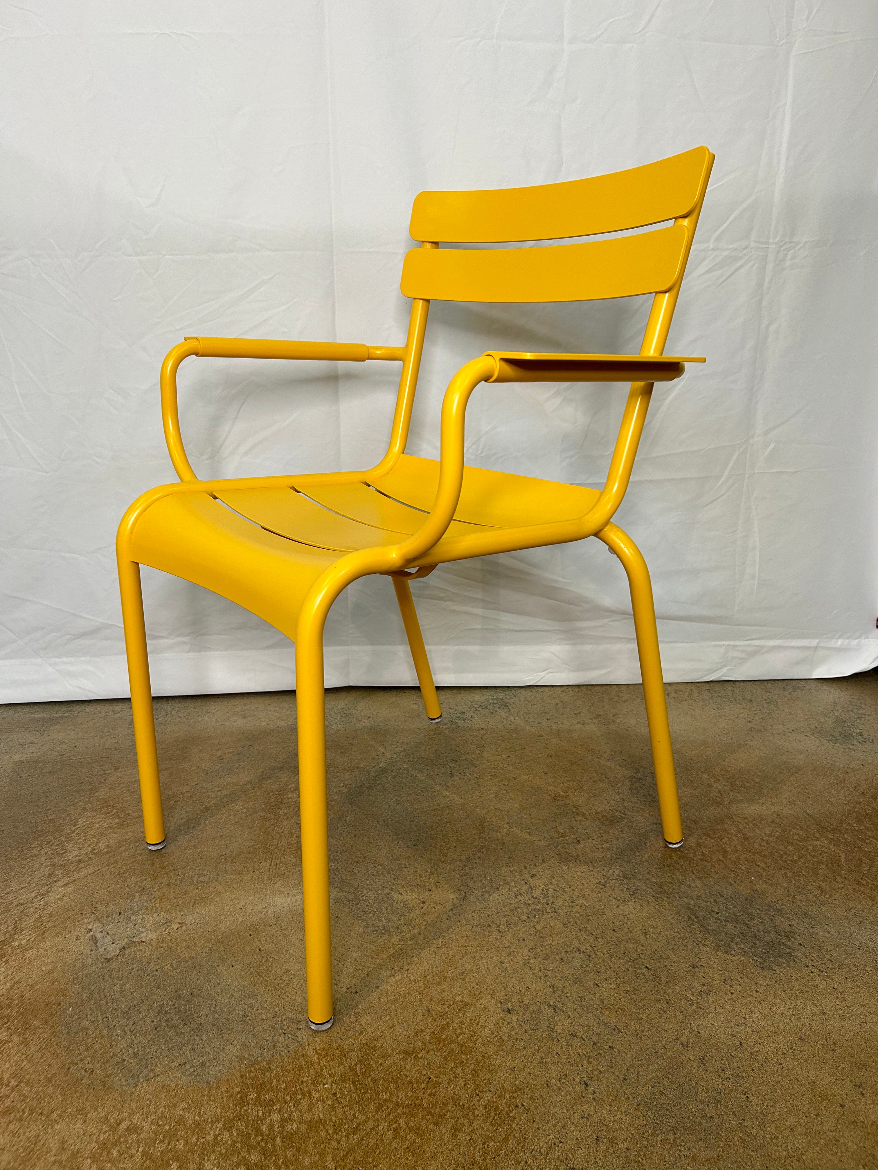 Fermob / Luxembourg Bridge / Outdoorstuhl mit Armlehnen - Architare shop