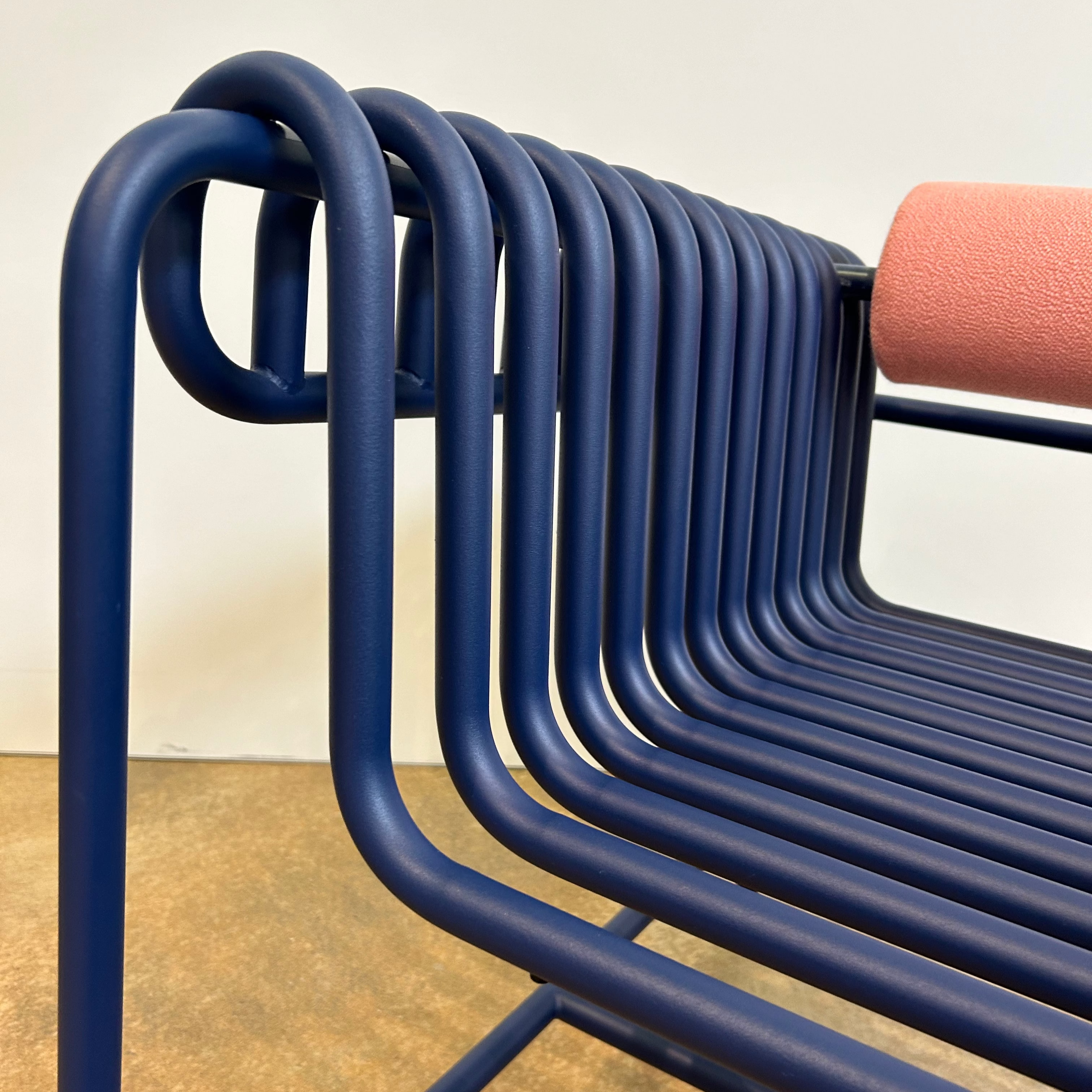 Blockbau / 22.24 Armchair / Armlehnenstuhl Blau - Architare shop