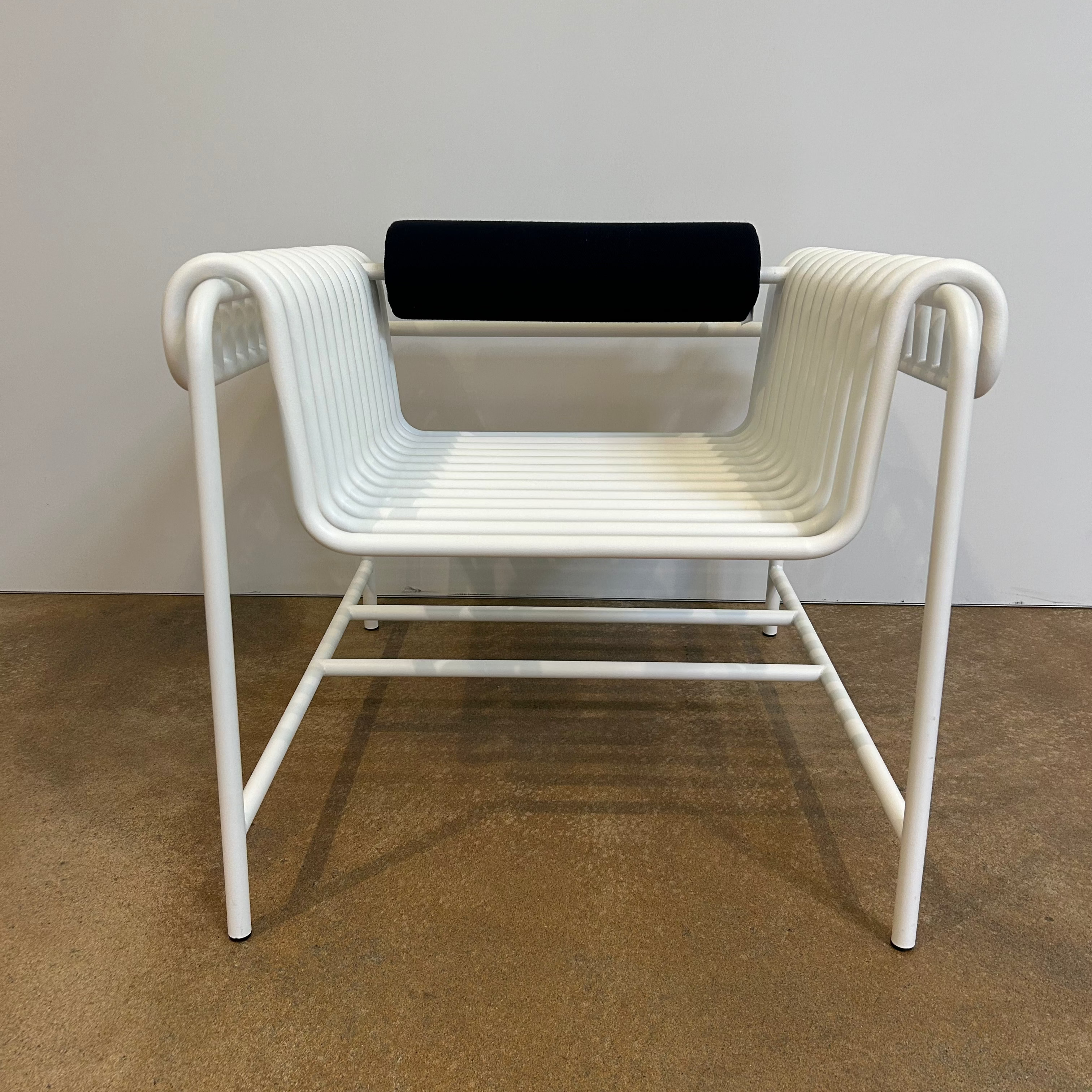 Blockbau / 22.24 Armchair / Armlehnenstuhl Weiß - Architare shop