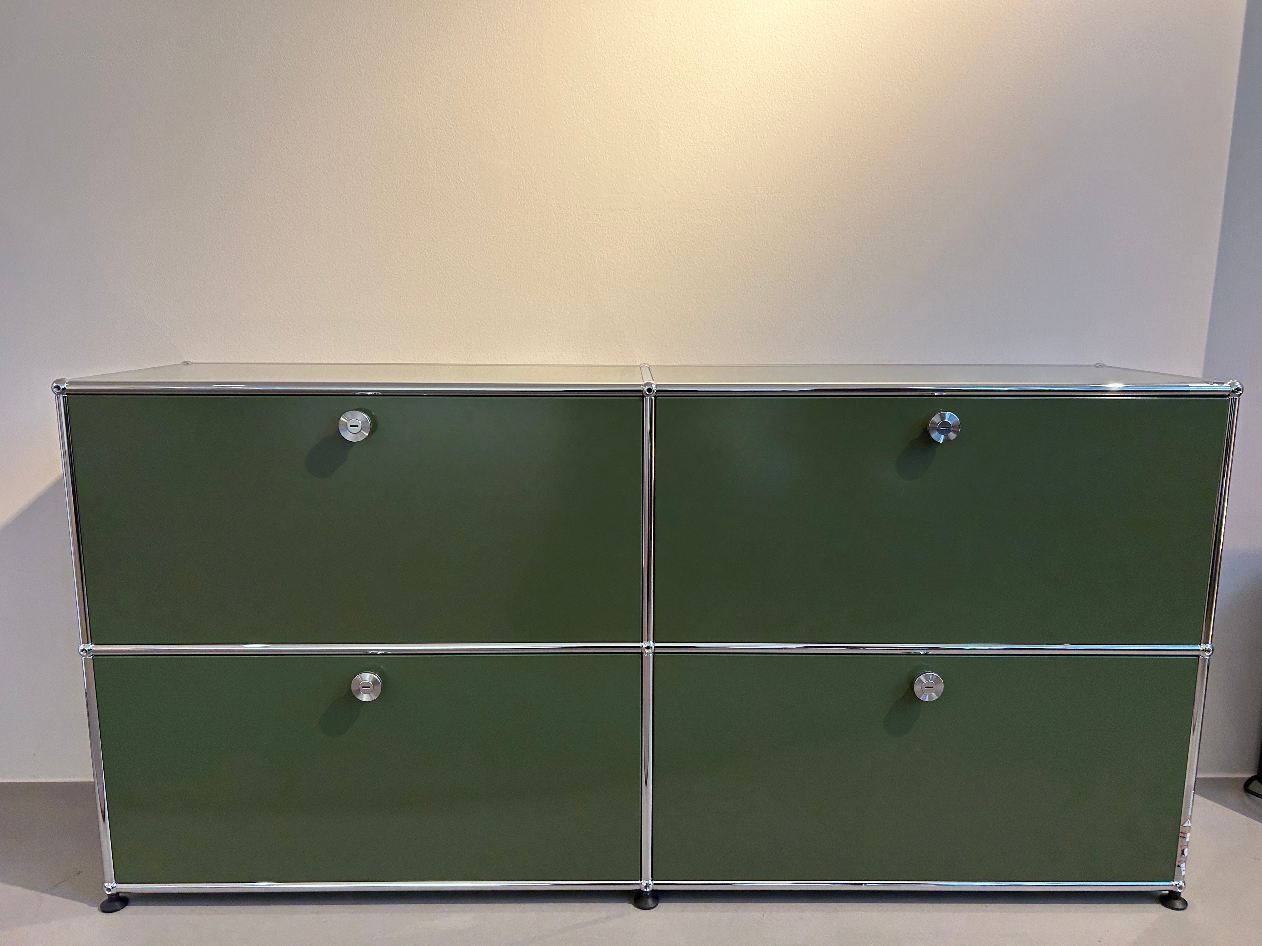 USM Haller / Sideboard mit 4 Klapptüren - Architare shop
