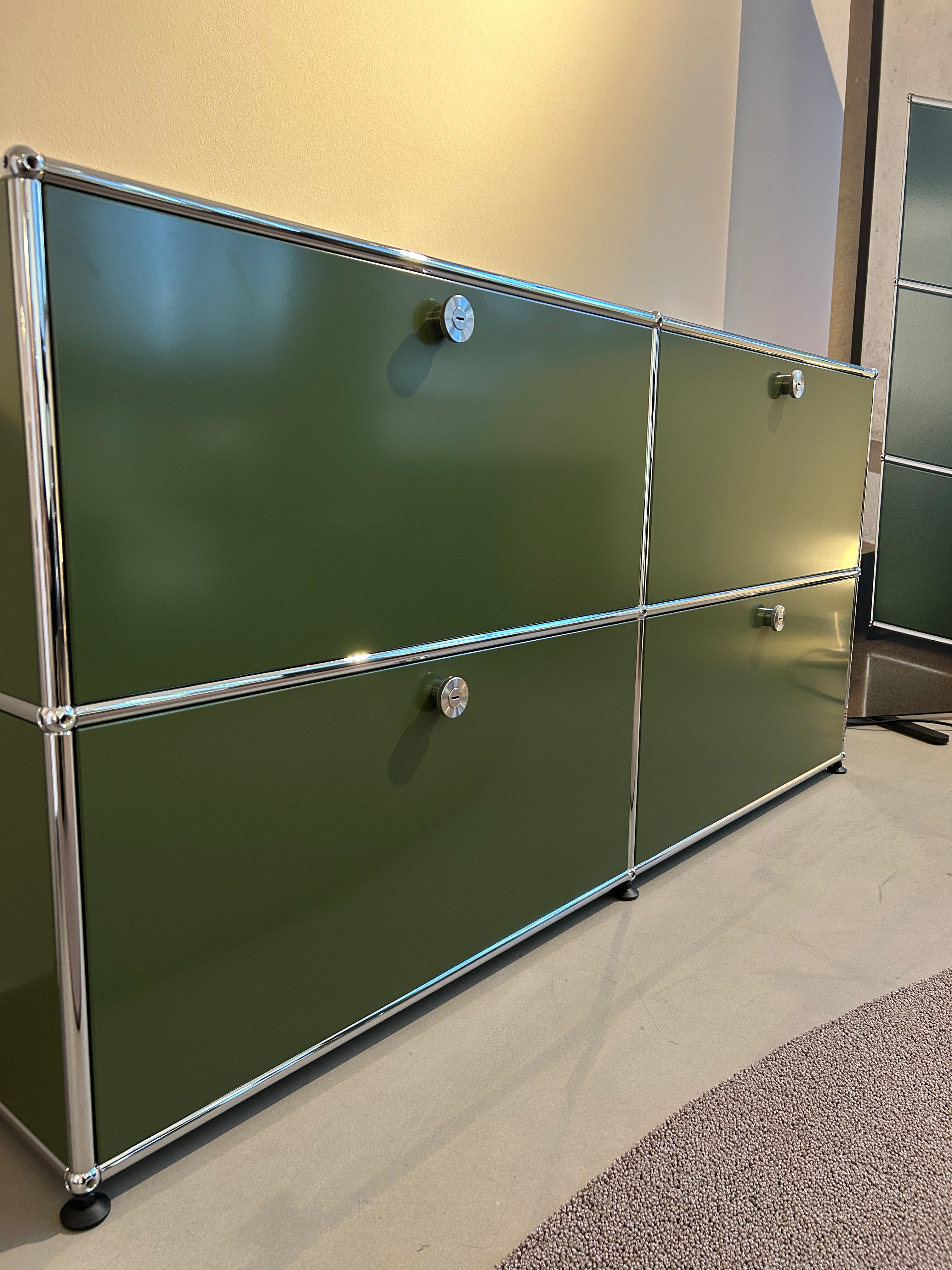 USM Haller / Sideboard mit 4 Klapptüren - Architare shop