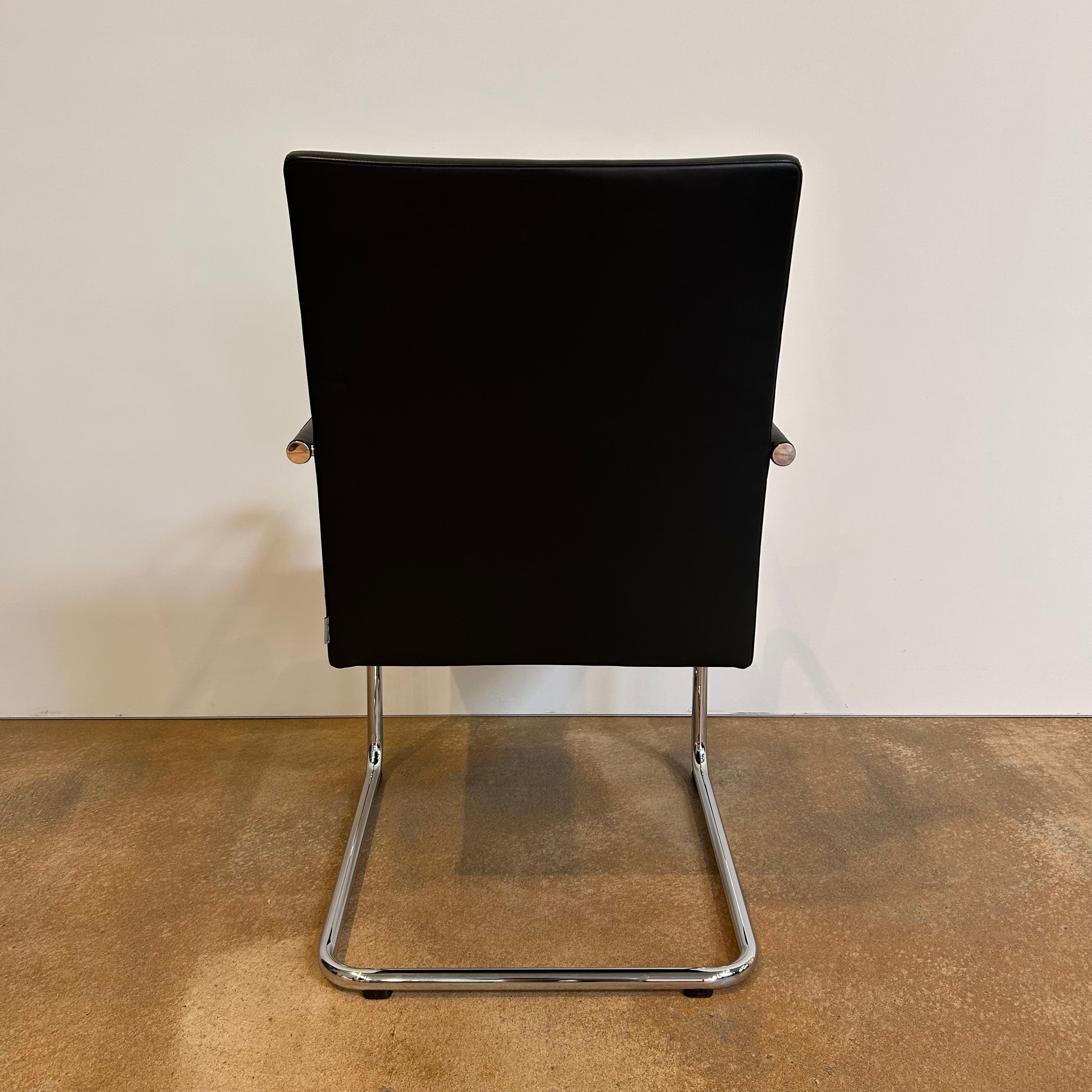 Walter Knoll / George 1572 / Freischwinger