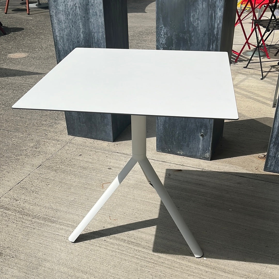 Weishäupl / Trio / Bistrotisch
