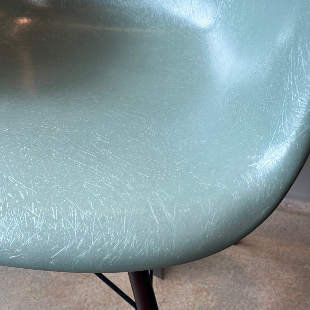Vitra / Eames Fiberglass Armchair / Stuhl