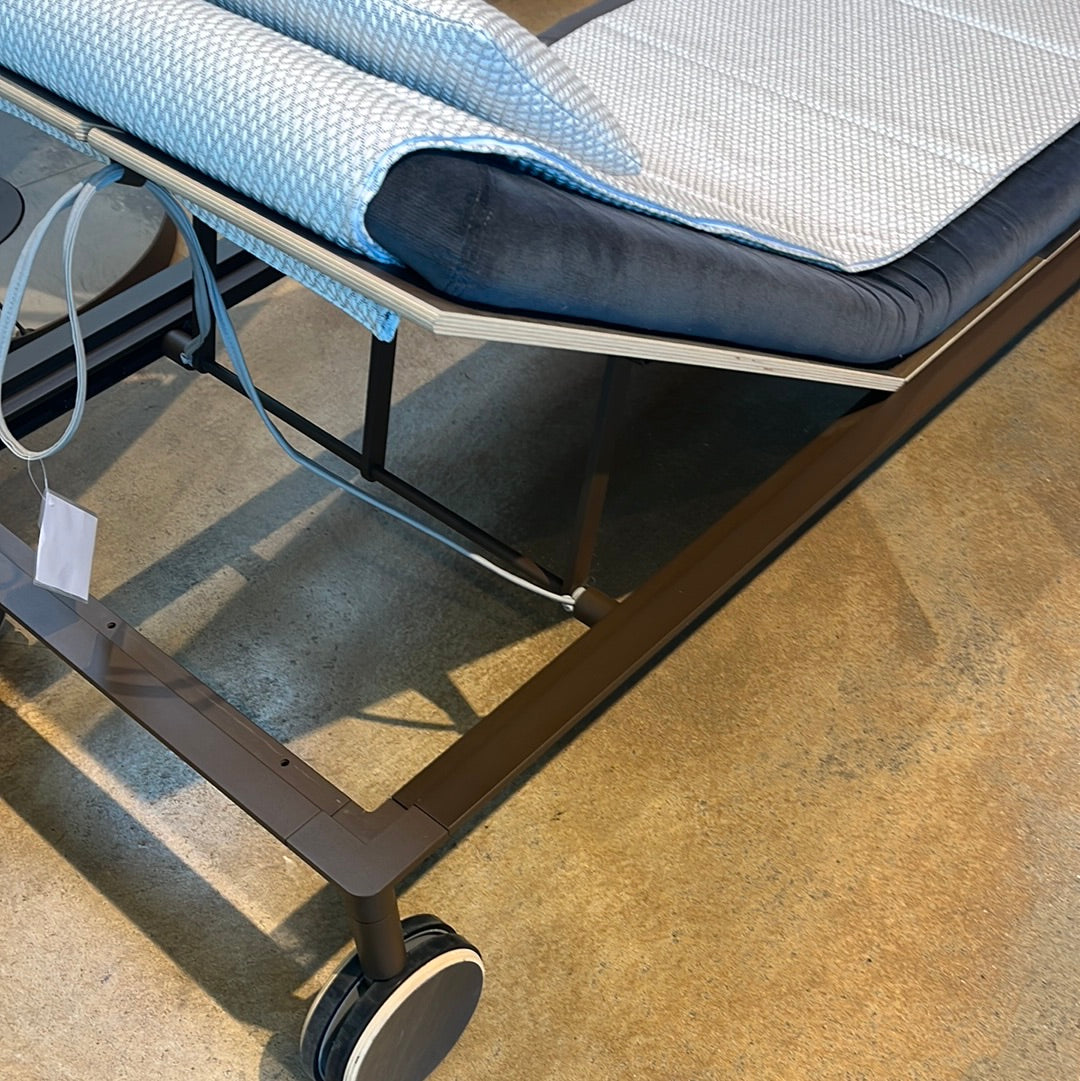 Giorgetti / GEA OUTDOOR DAY BED / Day Bed