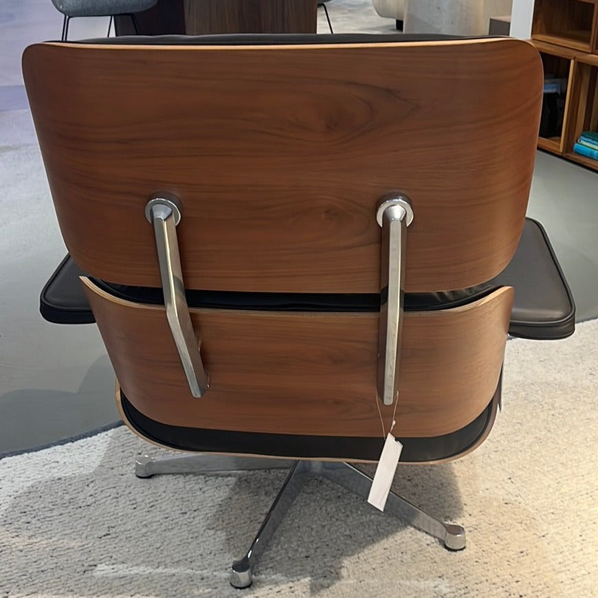 Vitra / LOUNGE CHAIR + OTTOMAN / Sessel und Hocker