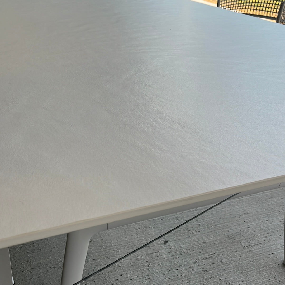 Dedon / SEAX Dining Table / Esstisch