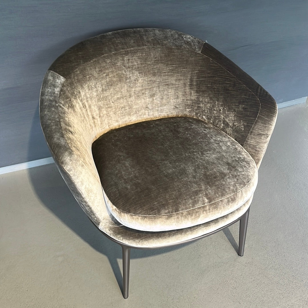 B&B Italia / CARATOS Stoff / Sessel mit Armlehnen / Grau