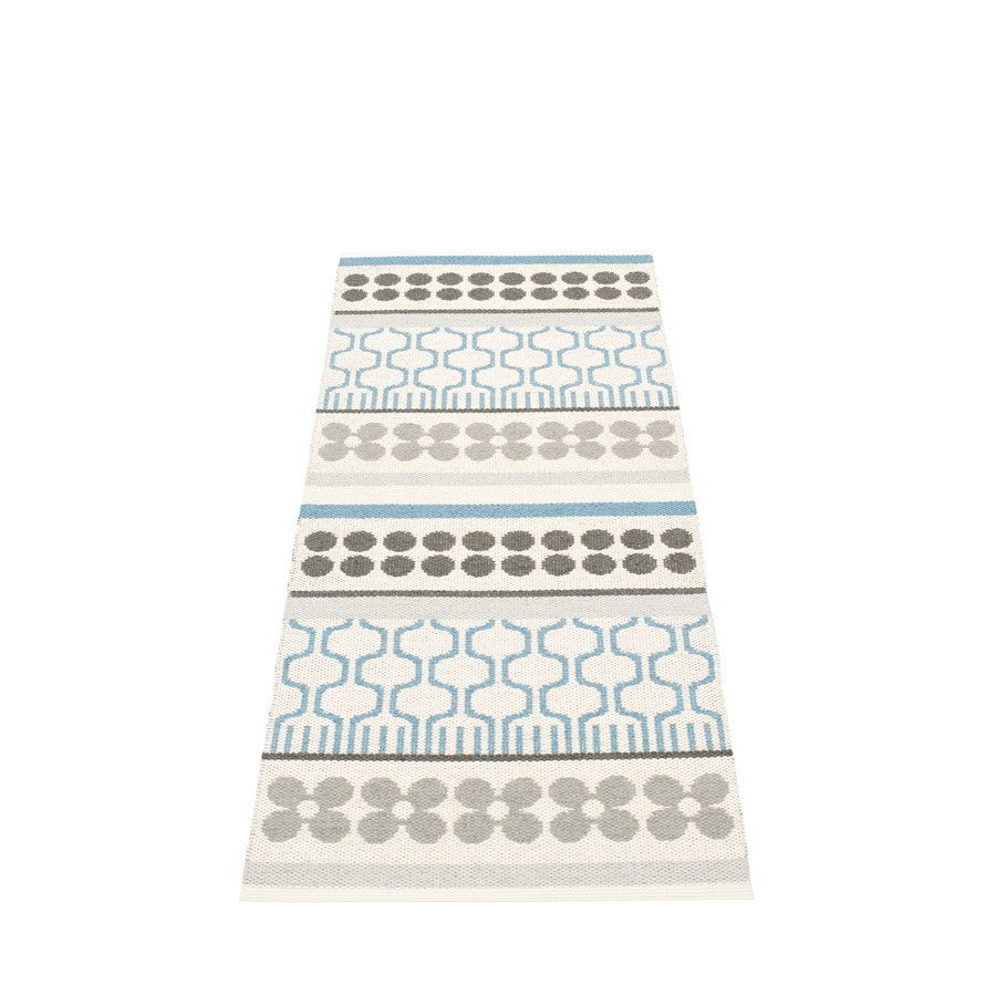 Pappelina Wendeteppich - Asta Misty Blue - Design Moebel Sale