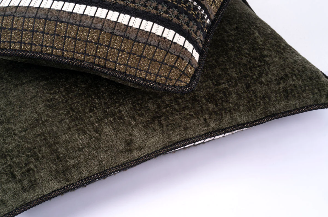 Another Mondaen / Farkas Monochrom Olive Night / Kissen - Architare shop