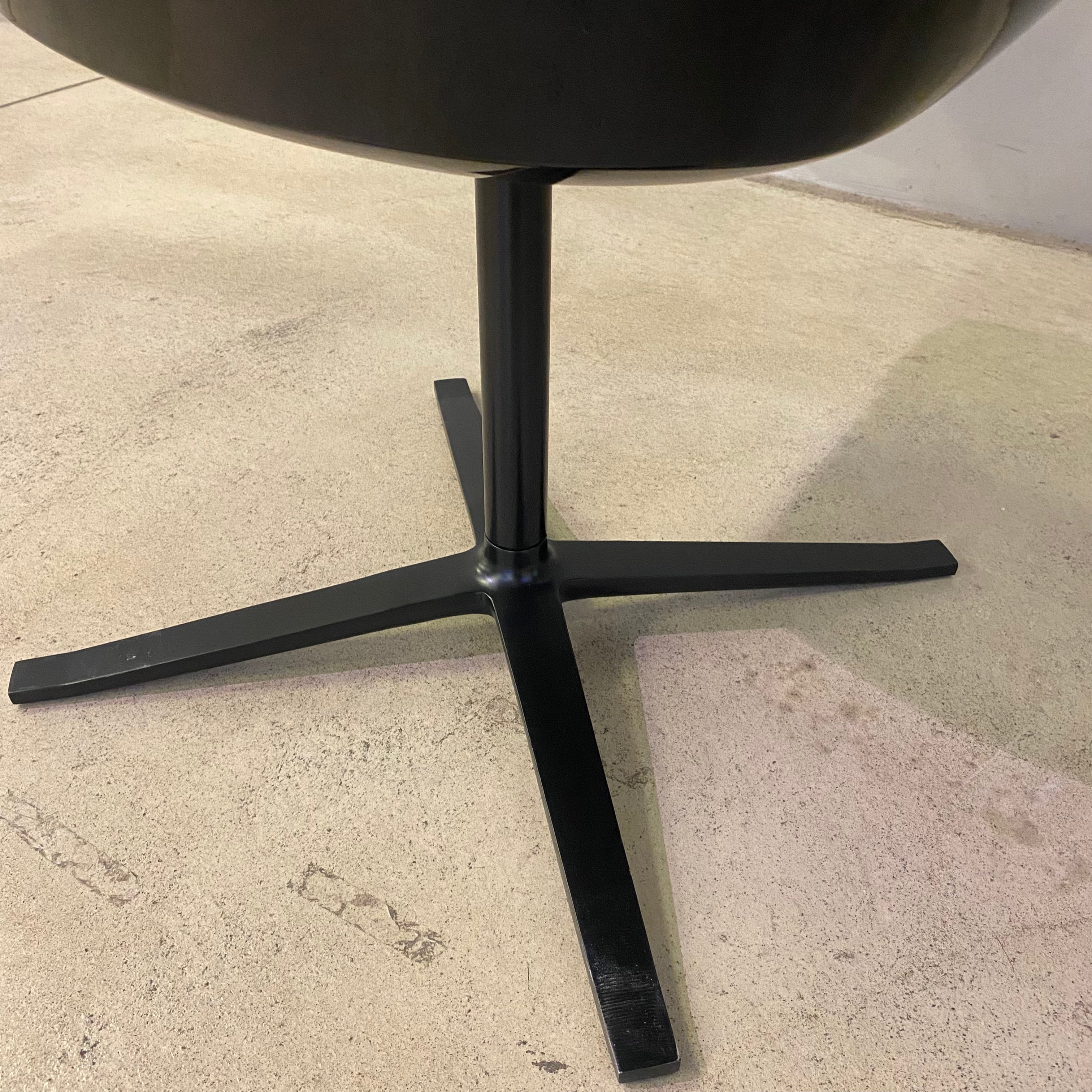 Walter Knoll / Turtle 1861 / Schalensessel
