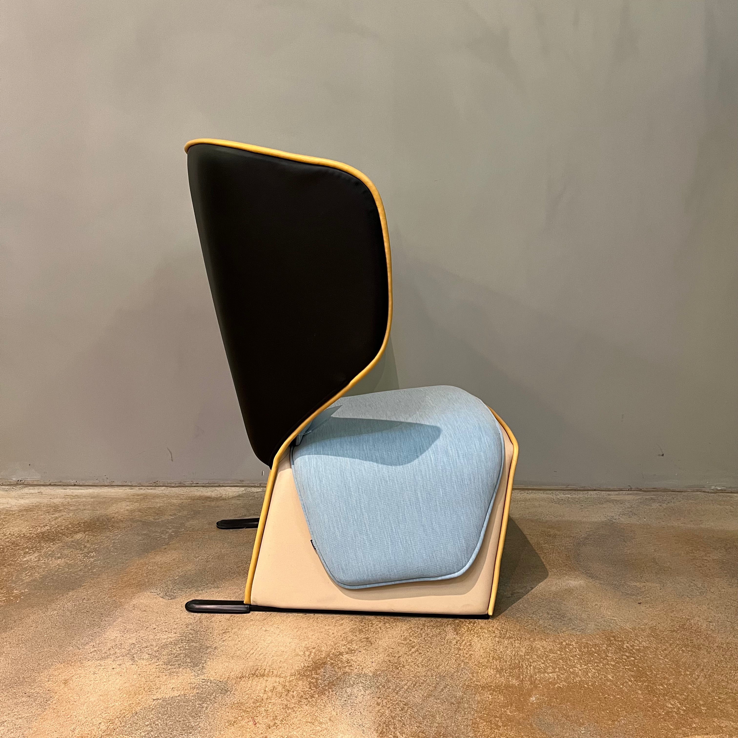 Cassina / Gender / Ohrensessel mit Hocker - Architare shop