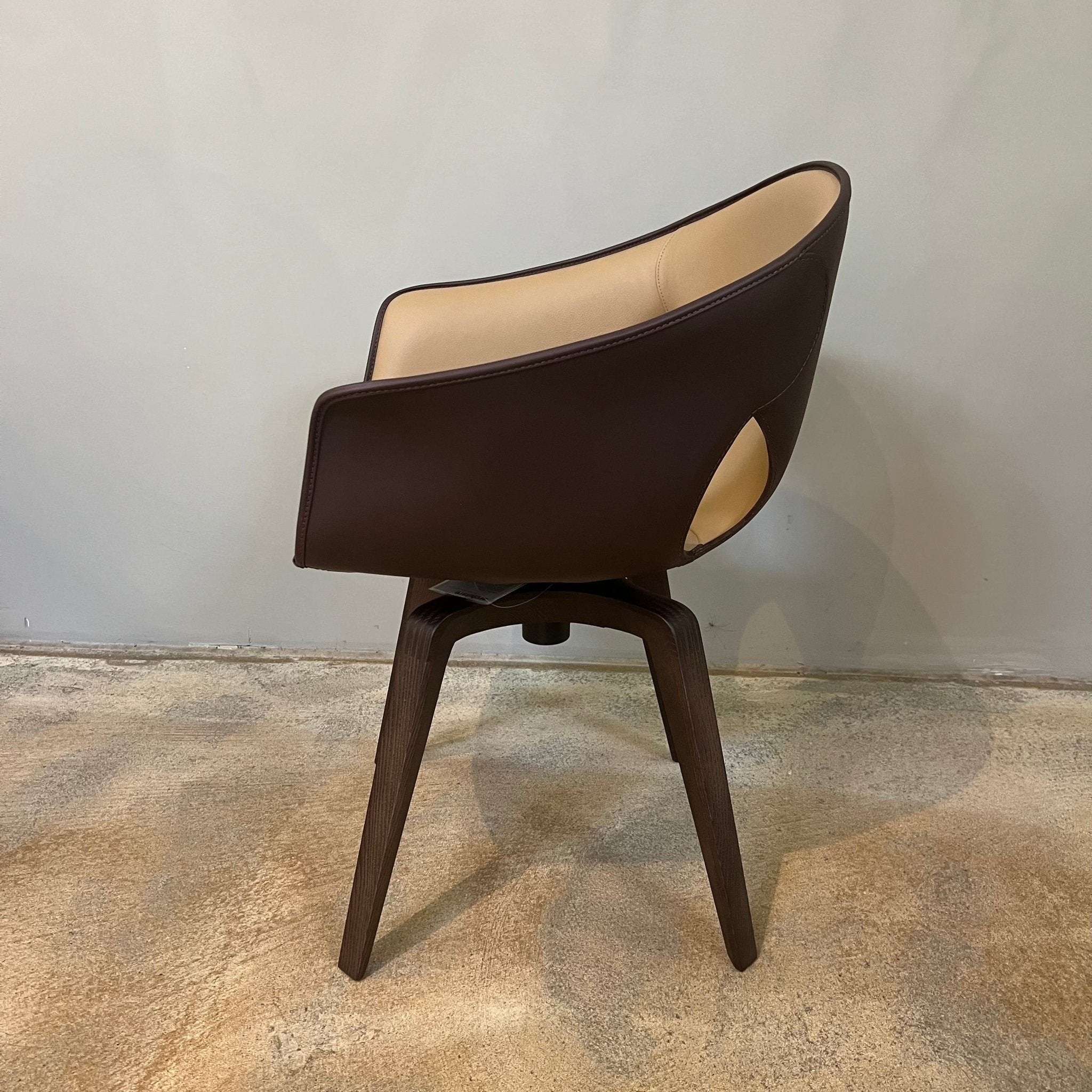 Poltrona Frau / Ginger / Komplettset 4 Stühle