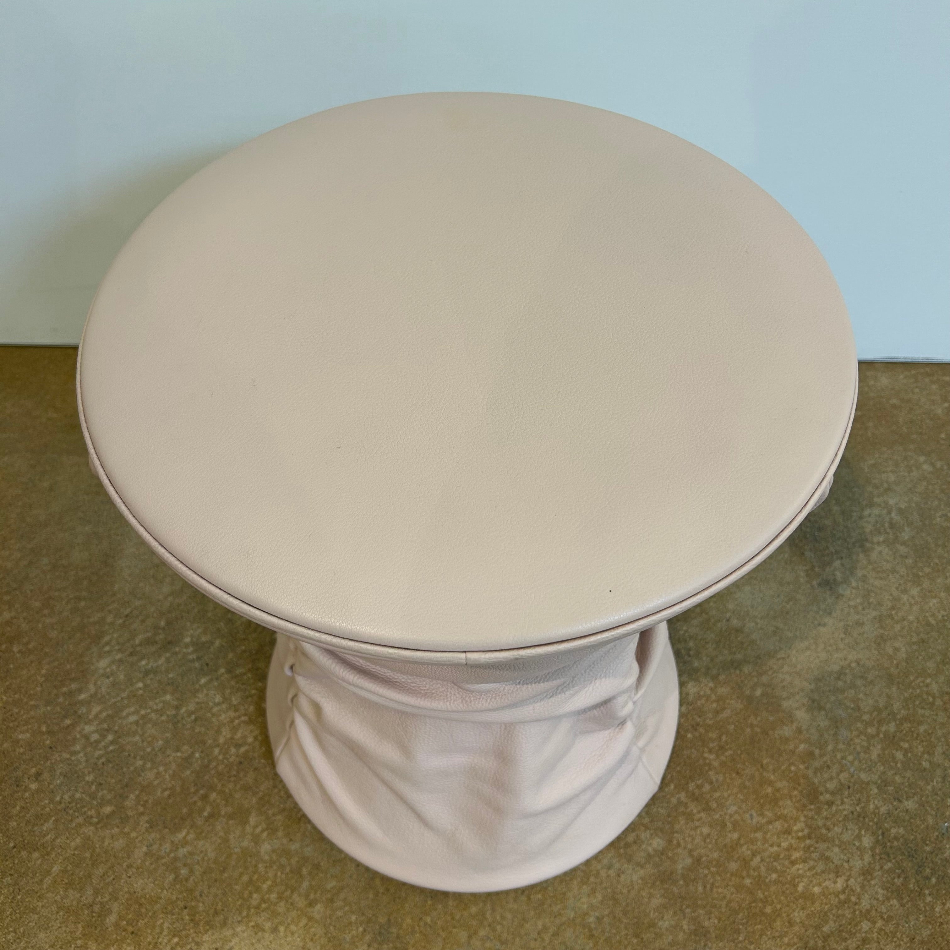 Walter Knoll / Bellows 222-H1 / Hocker wild rose