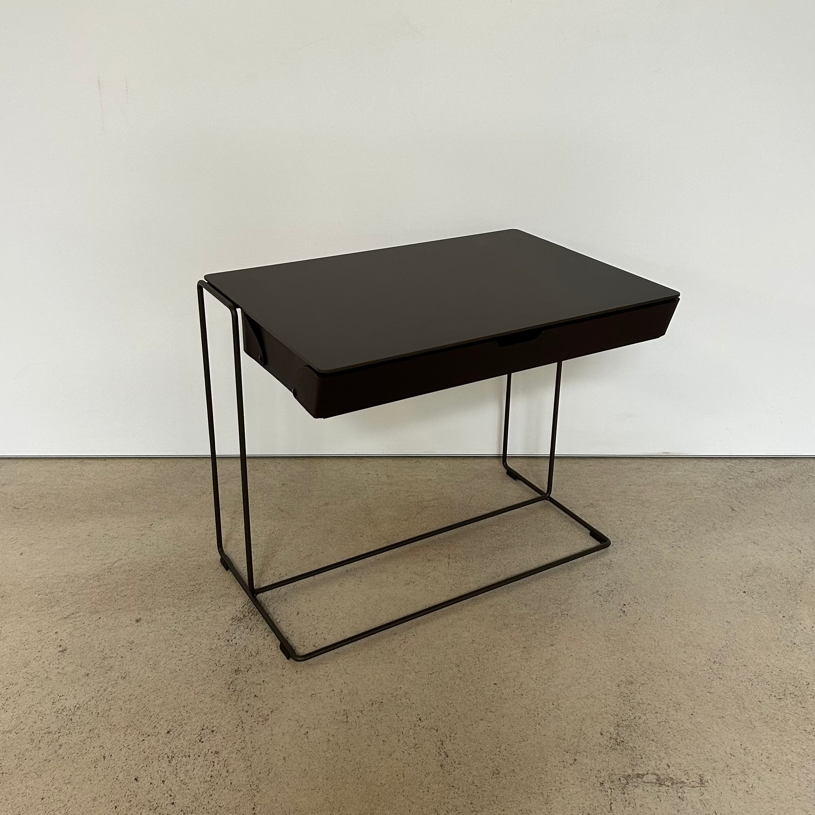 Walter Knoll / Oki 132-T3 / Beistelltisch mit Ledertasche