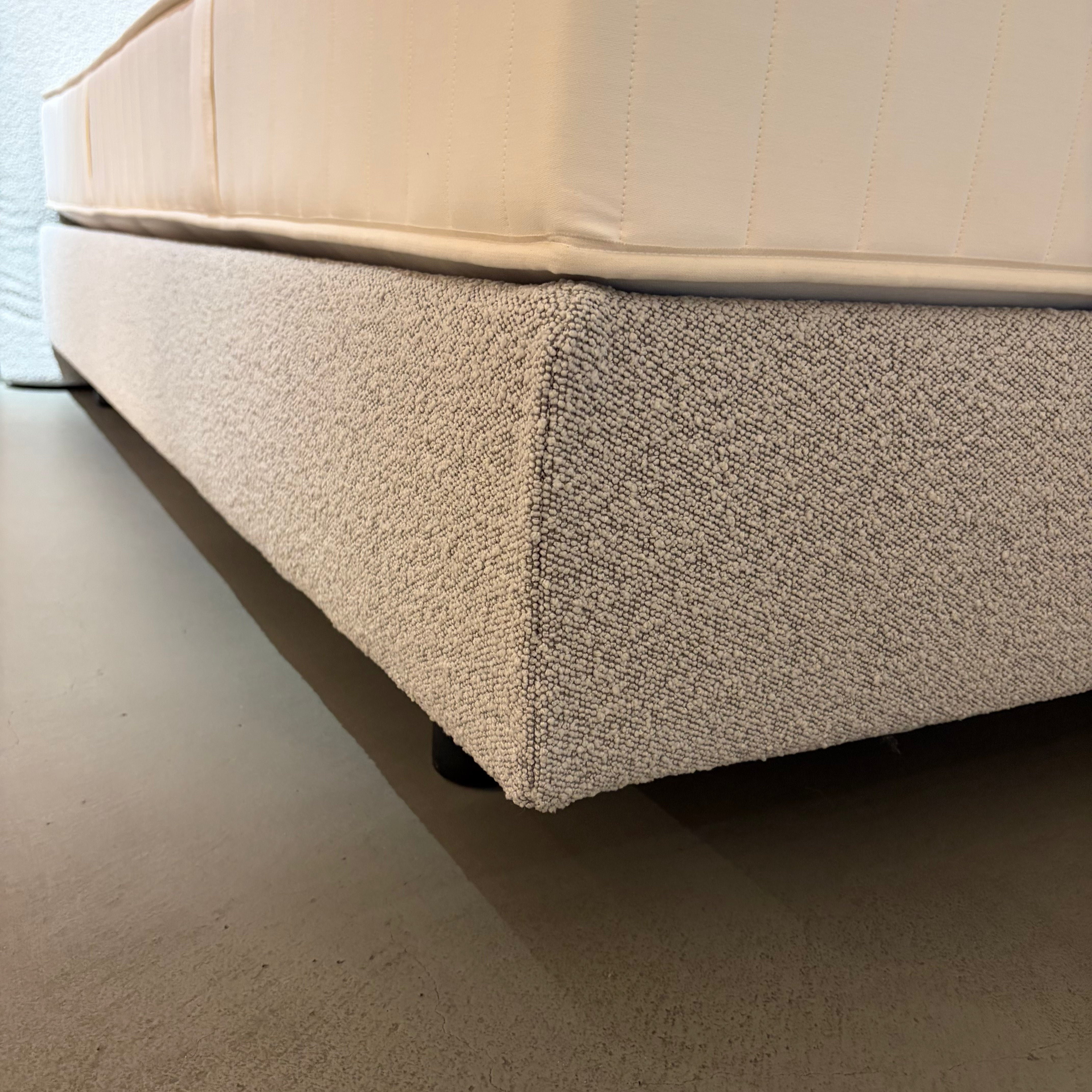 Schramm / PUREBEDS LYRA Limited Edition / Polsterbett