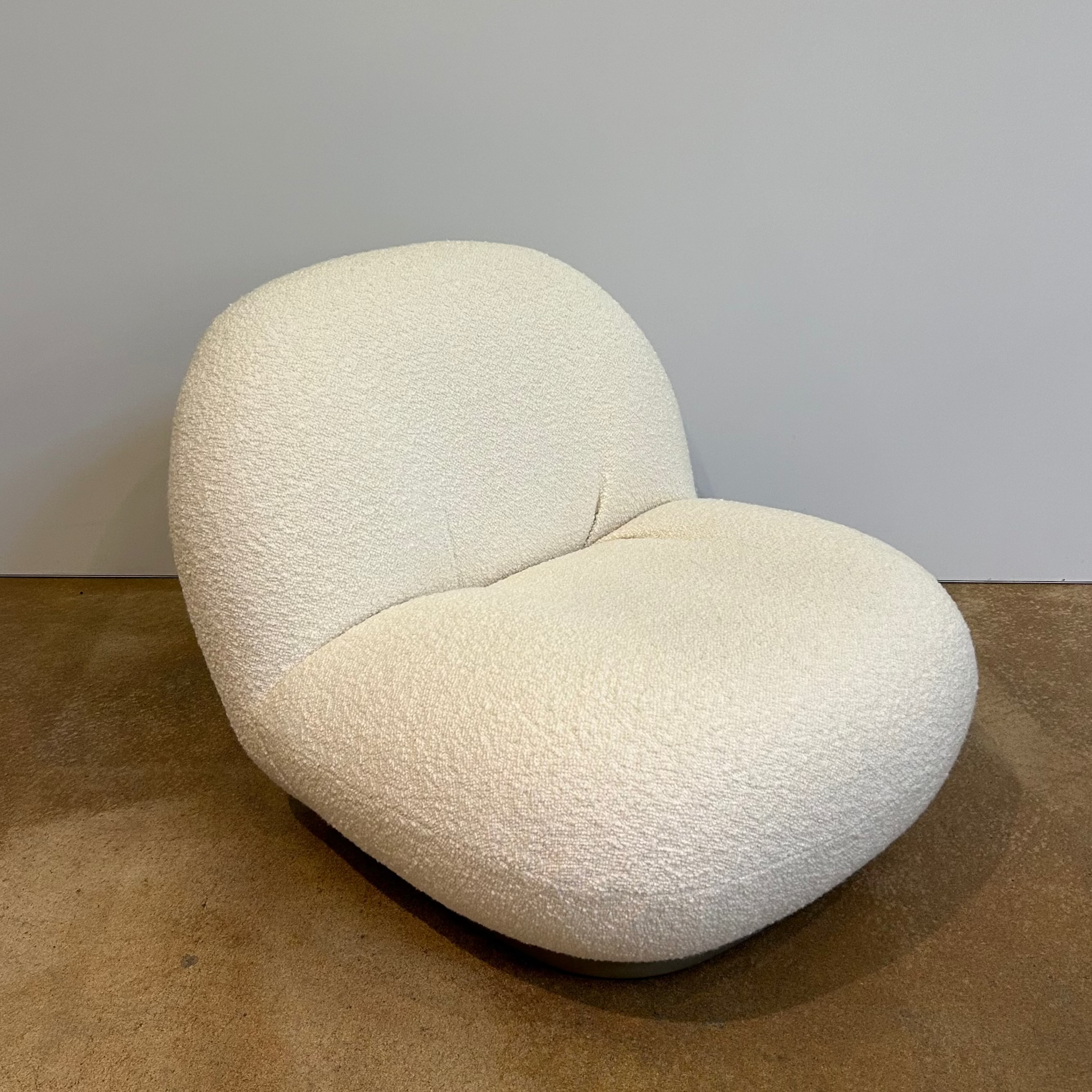 Gubi / Pacha Lounge Chair / Sessel drehbar