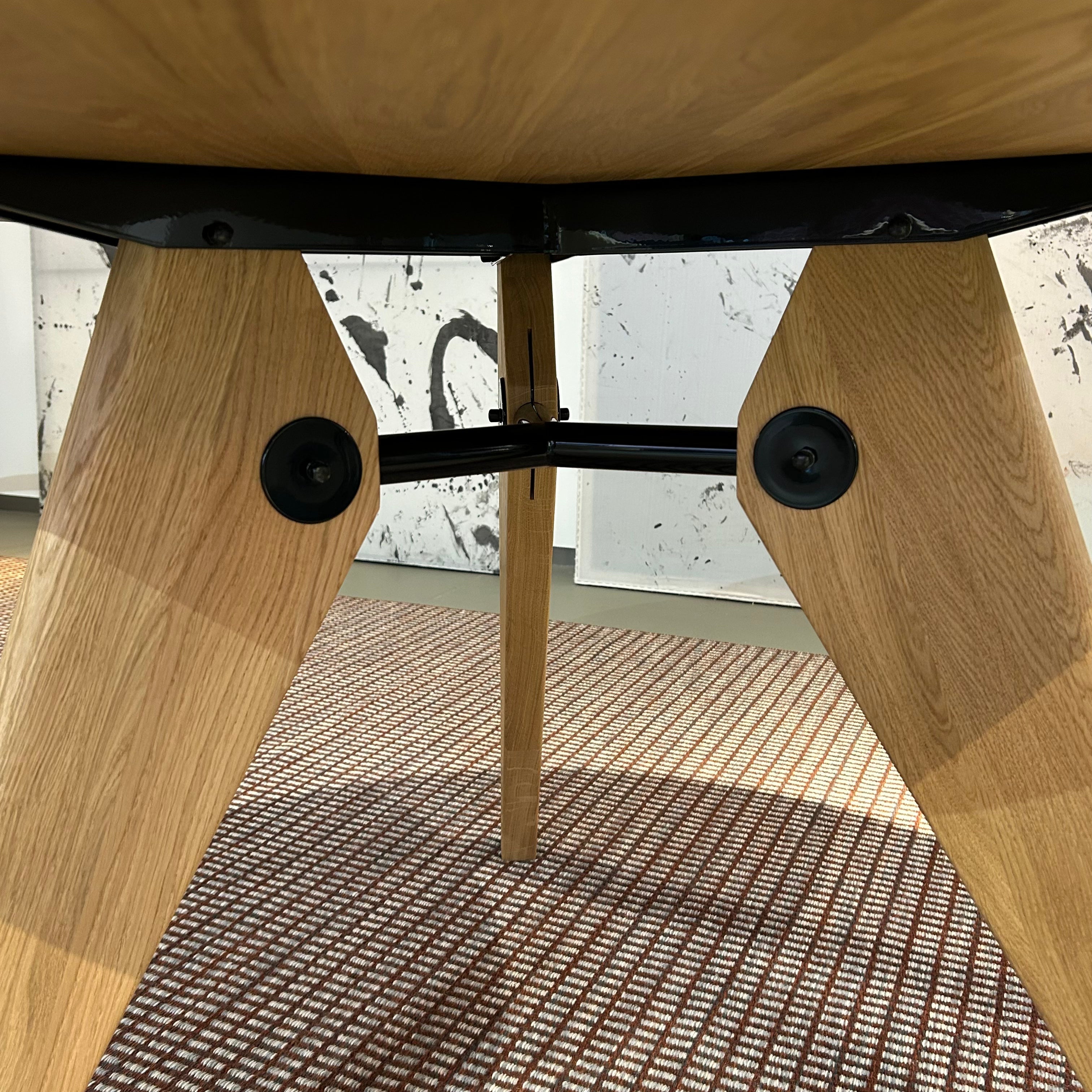 Vitra / Guérdion / Tisch