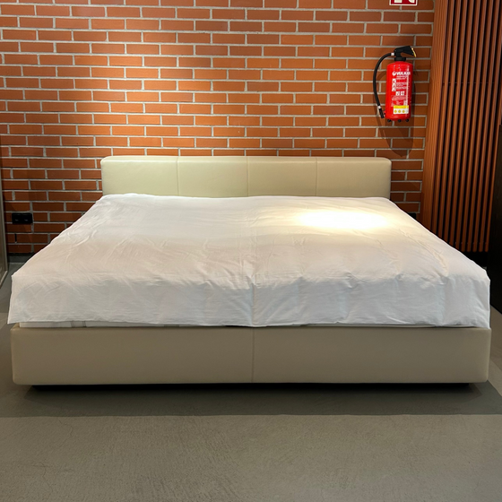 Walter Knoll / YUUTO 810-200 / Polsterbett ohne Überstand