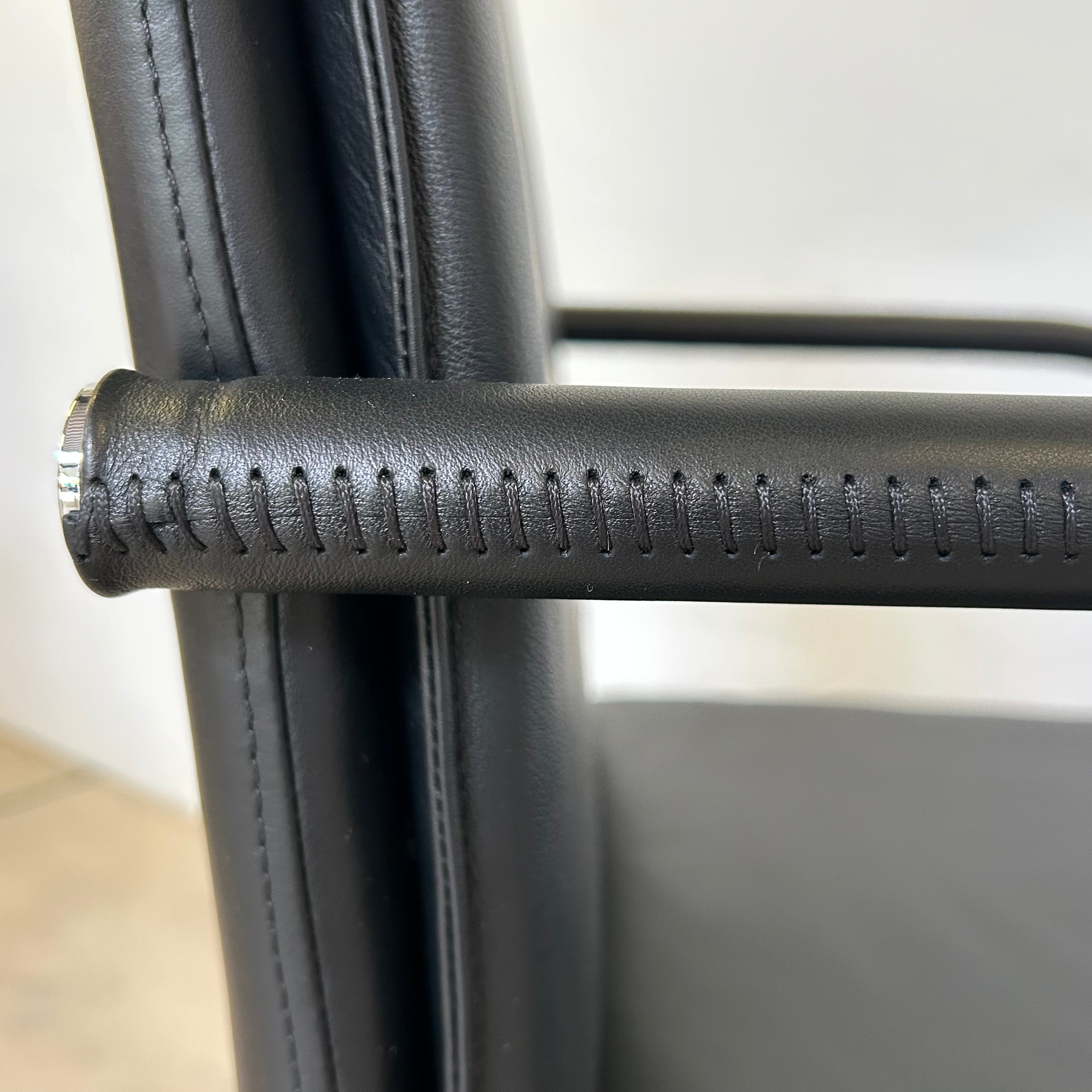Walter Knoll / George 1577 / Freischwinger