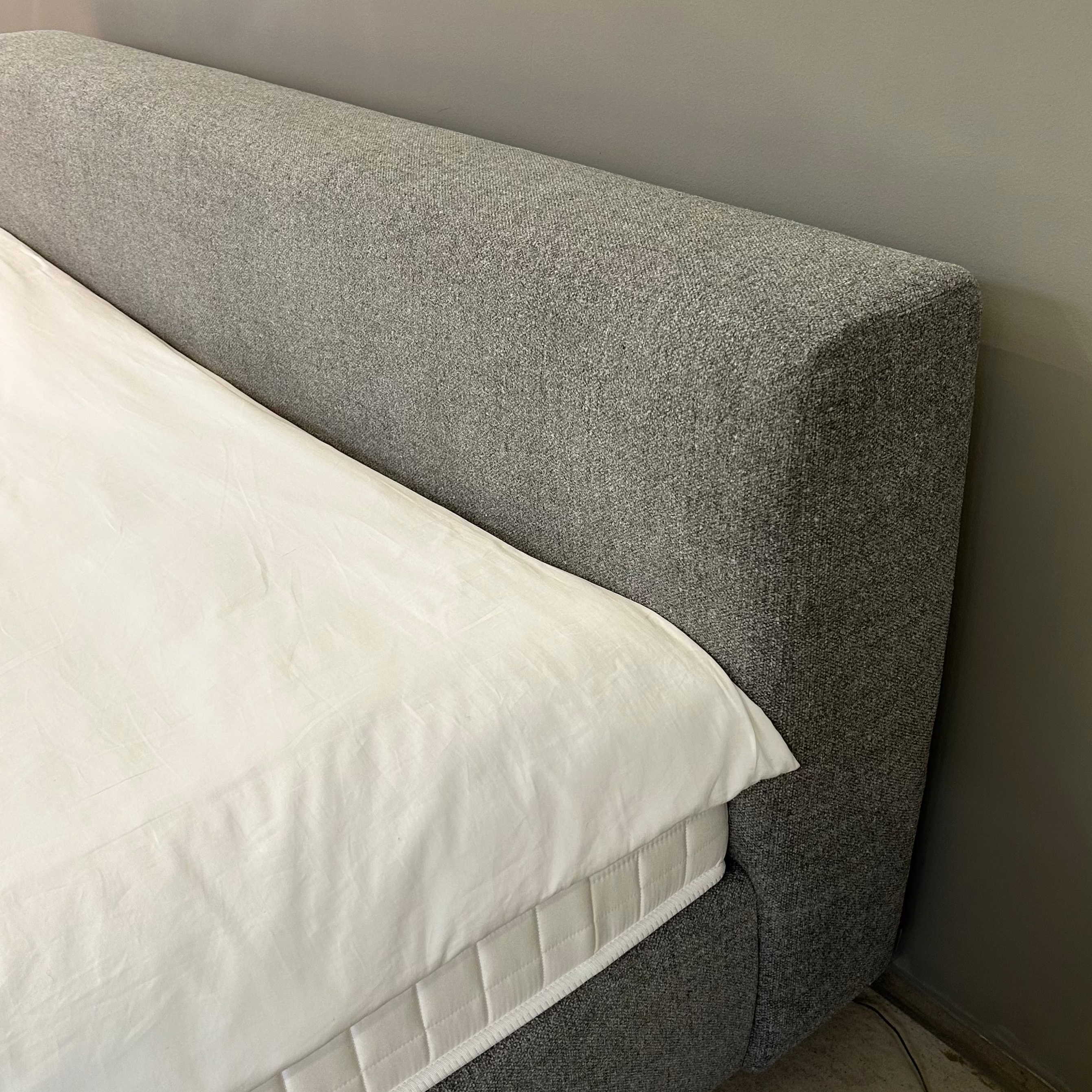 Walter Knoll / YUUTO 810-180 / Polsterbett ohne Überstand