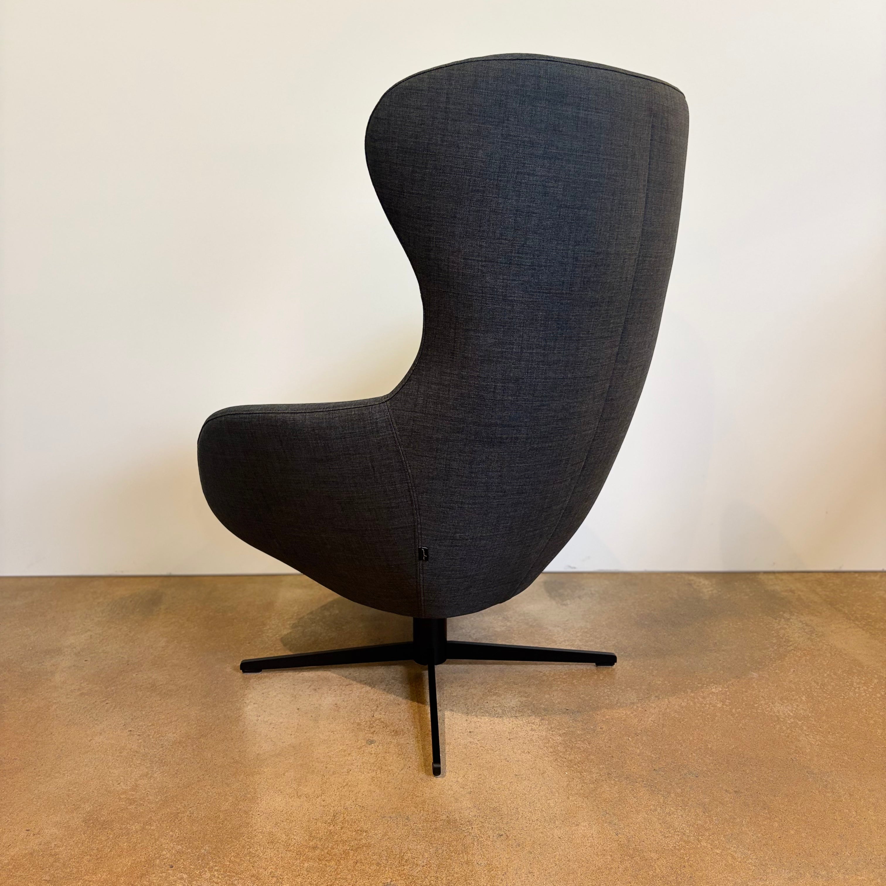 Signet / Jester / Sessel mit Hocker