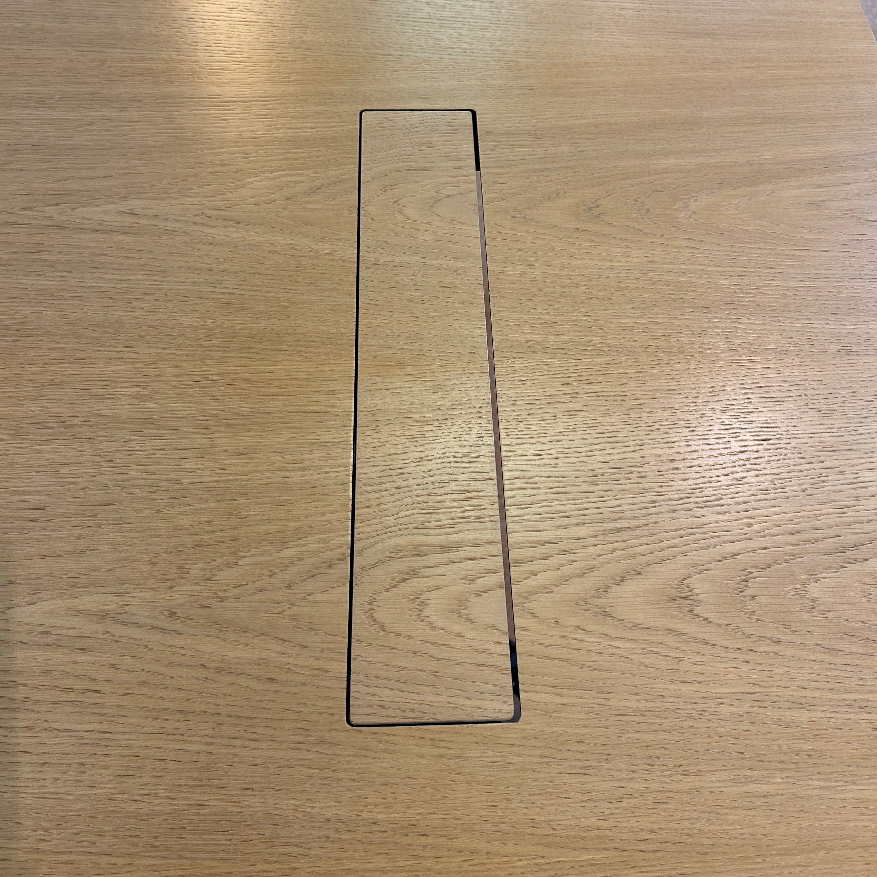 Brune grand table
