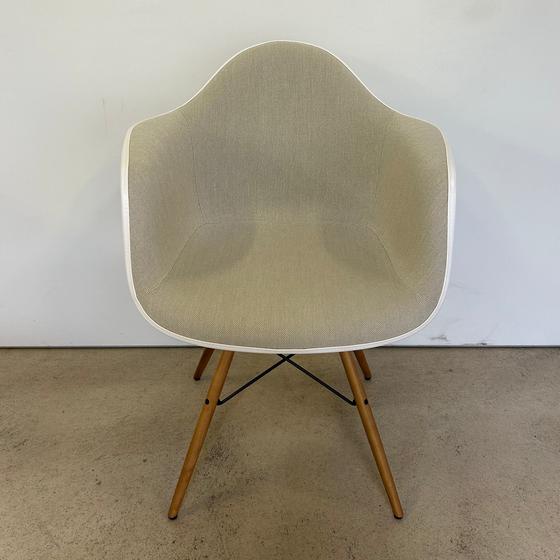 Vitra / Eames Plastic Armchair DAW / Armlehnstuhl
