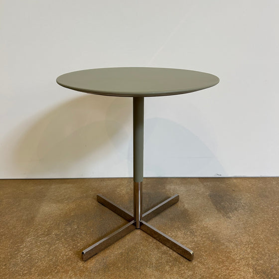 Poltrona Frau / Bob / Side table