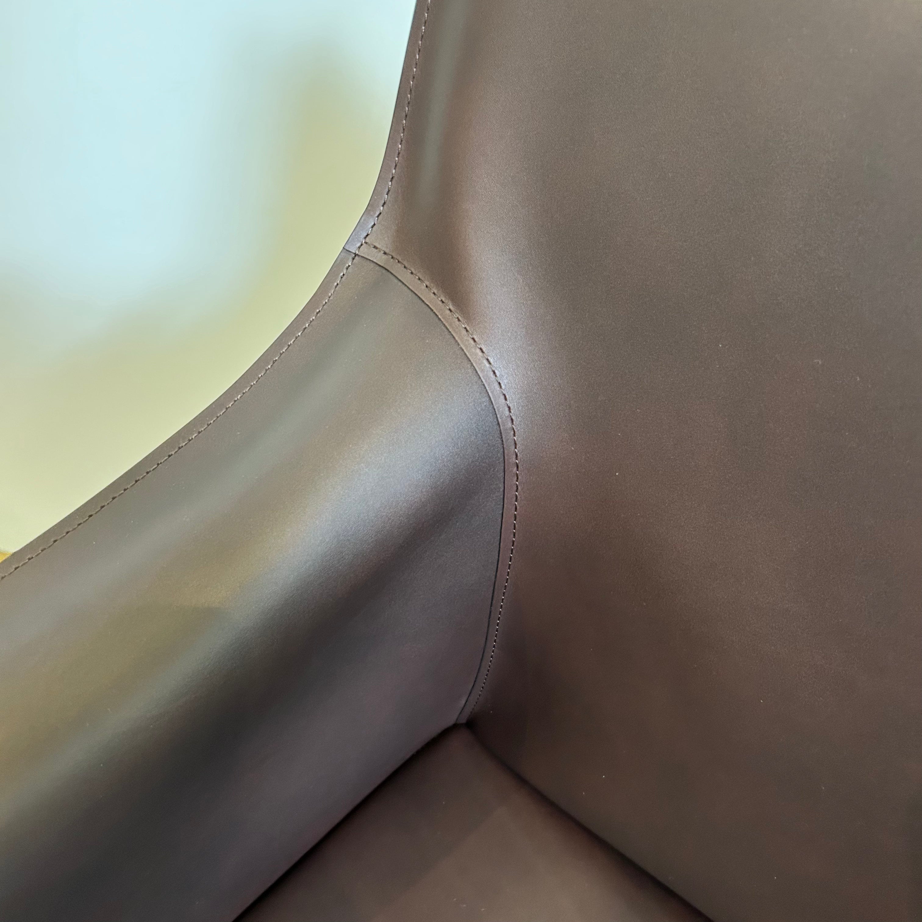 Walter Knoll Saddle chair Detail