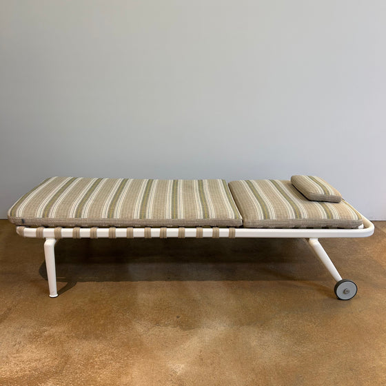 B&amp;B Italia / Erica `25 / lounger bed