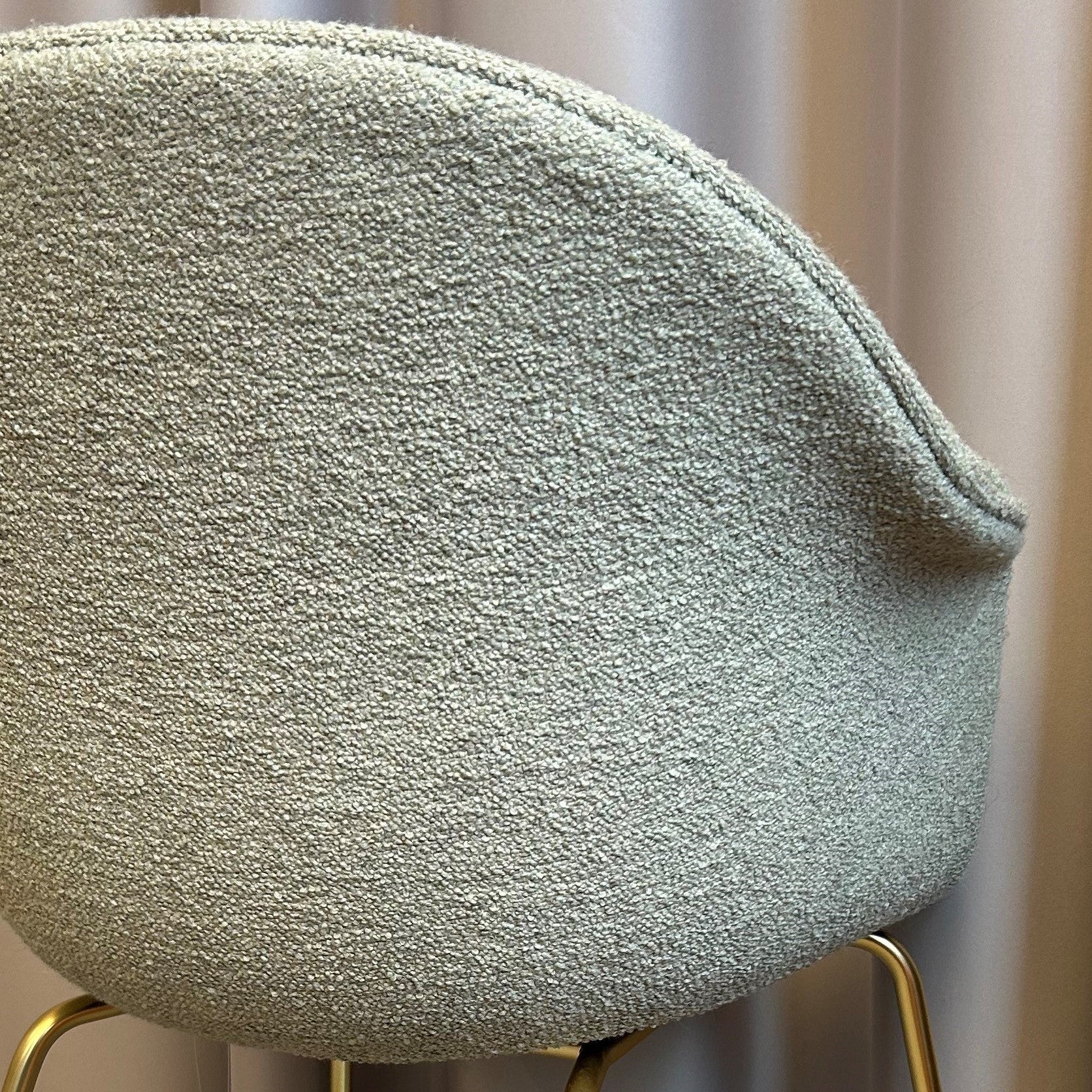 Gubi / BAT Dining Chair / Stuhl mit Armlehnen